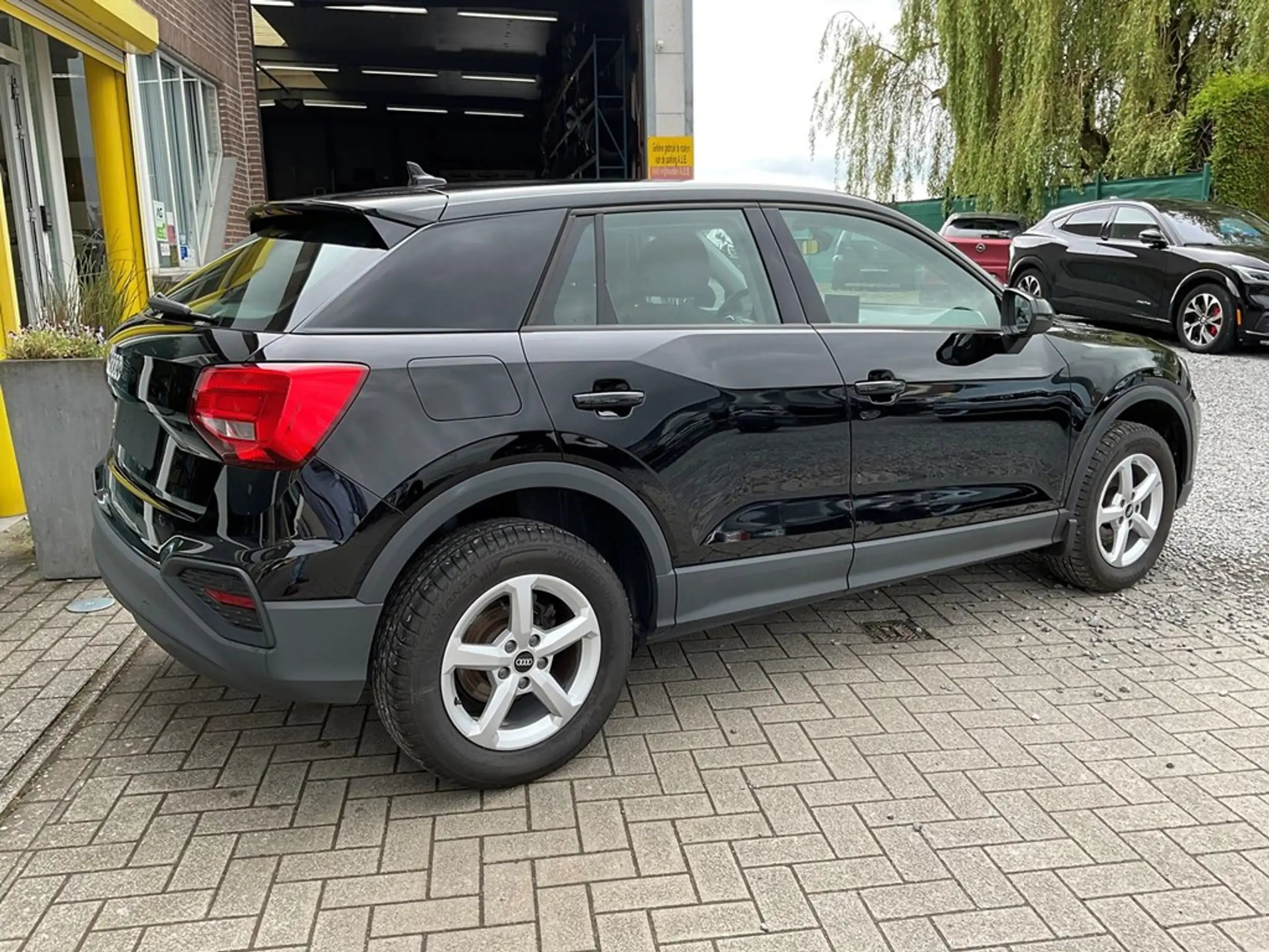 Audi - Q2