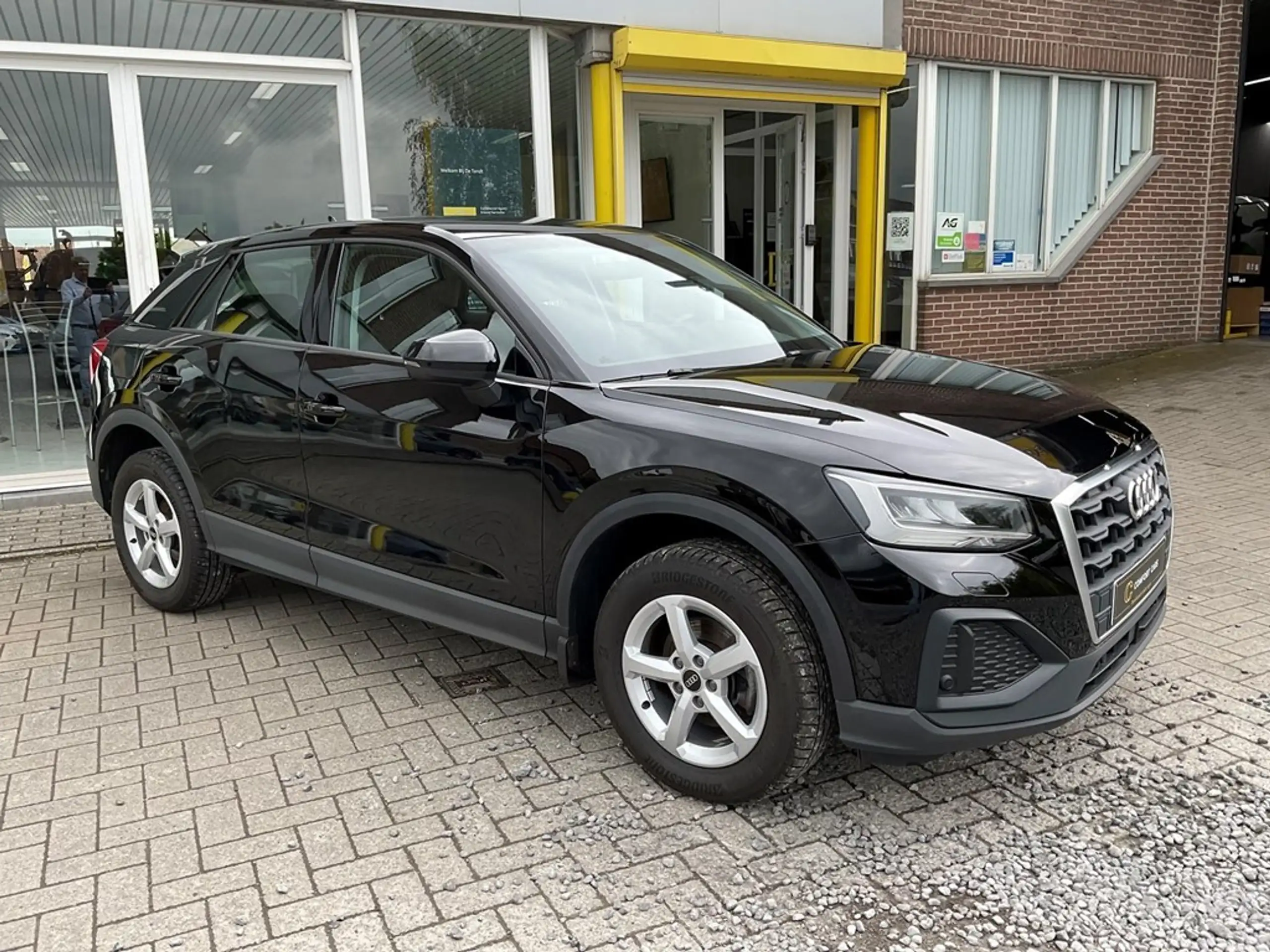 Audi - Q2