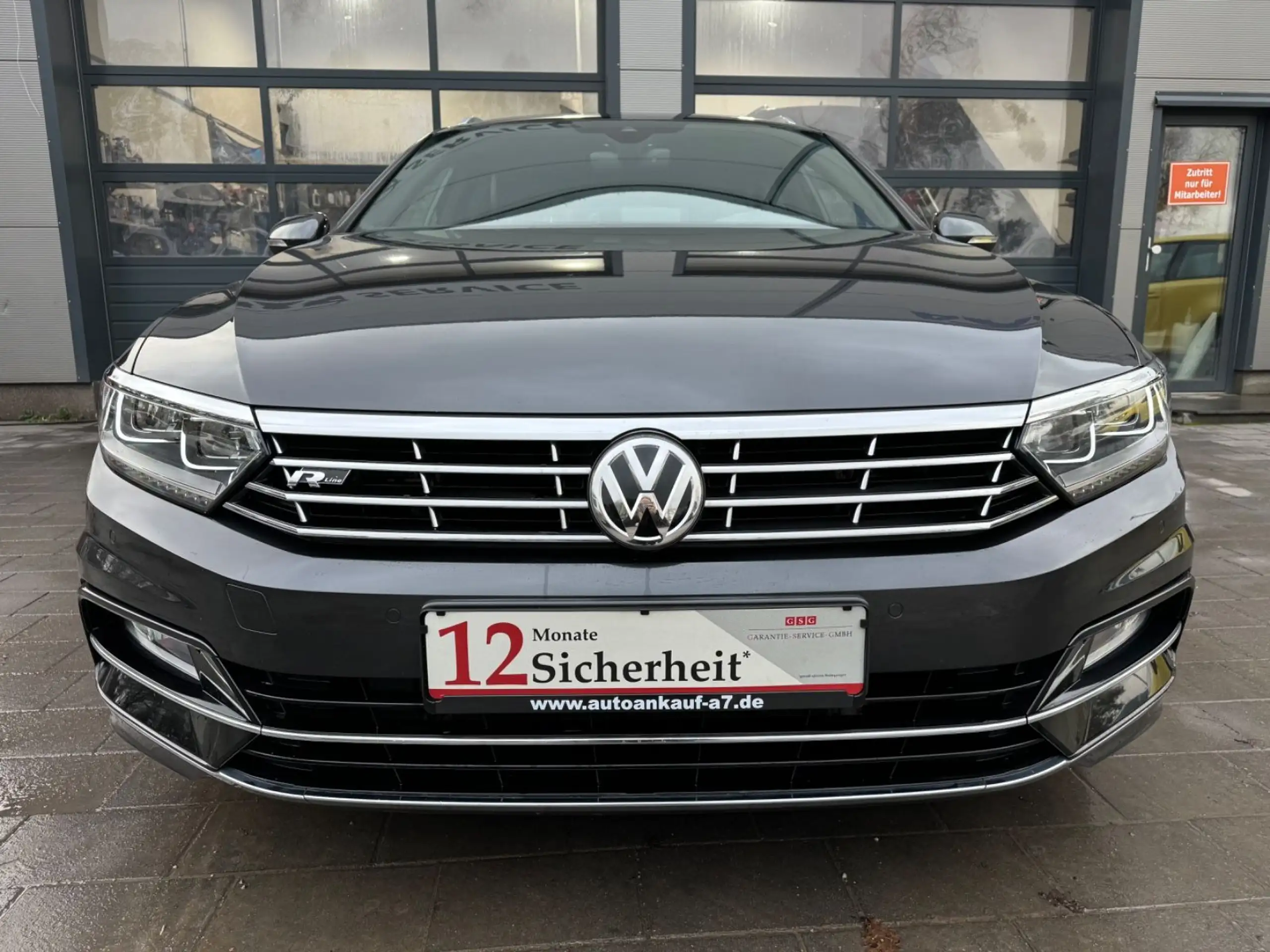 Volkswagen - Passat Variant