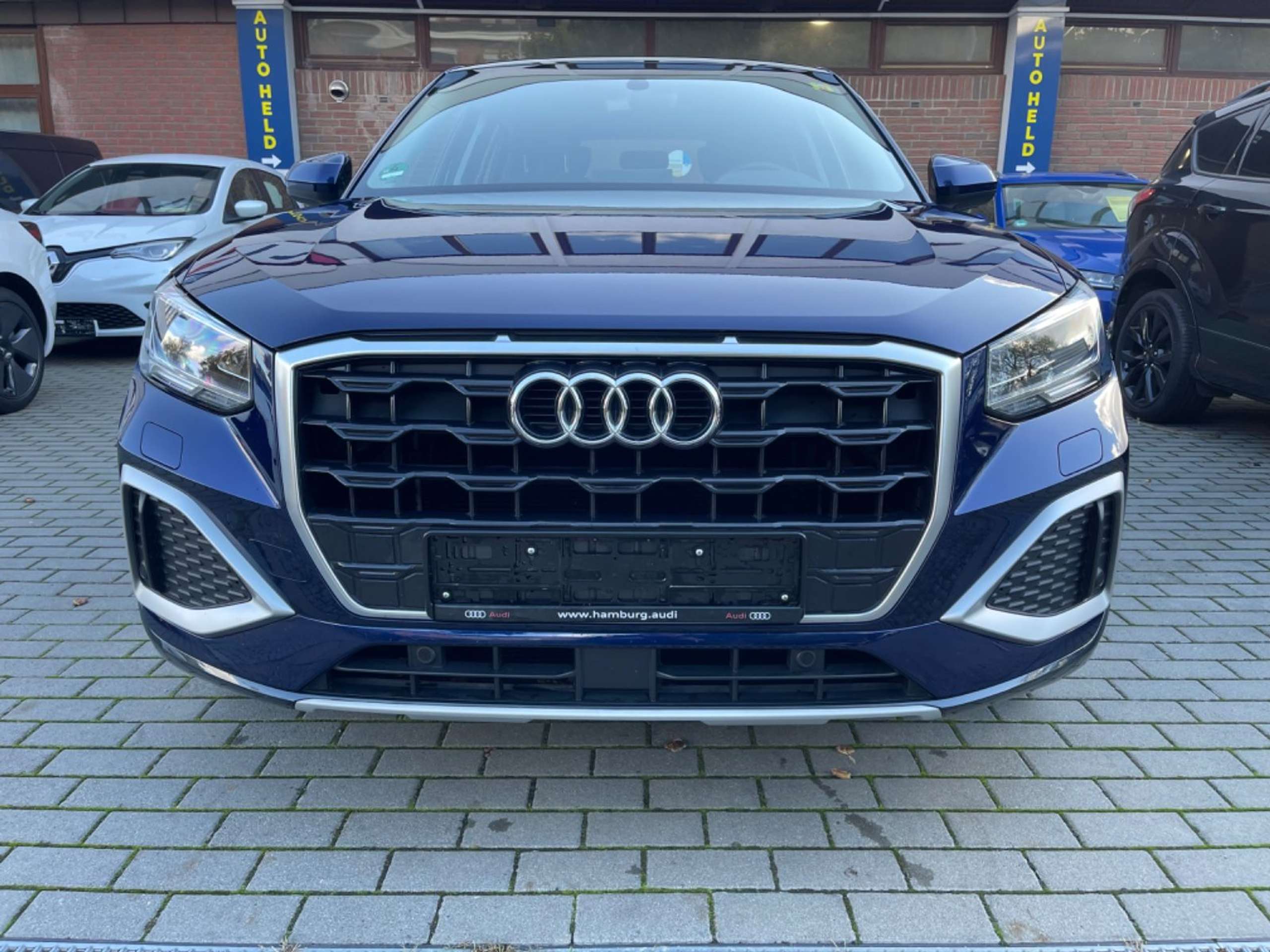 Audi - Q2