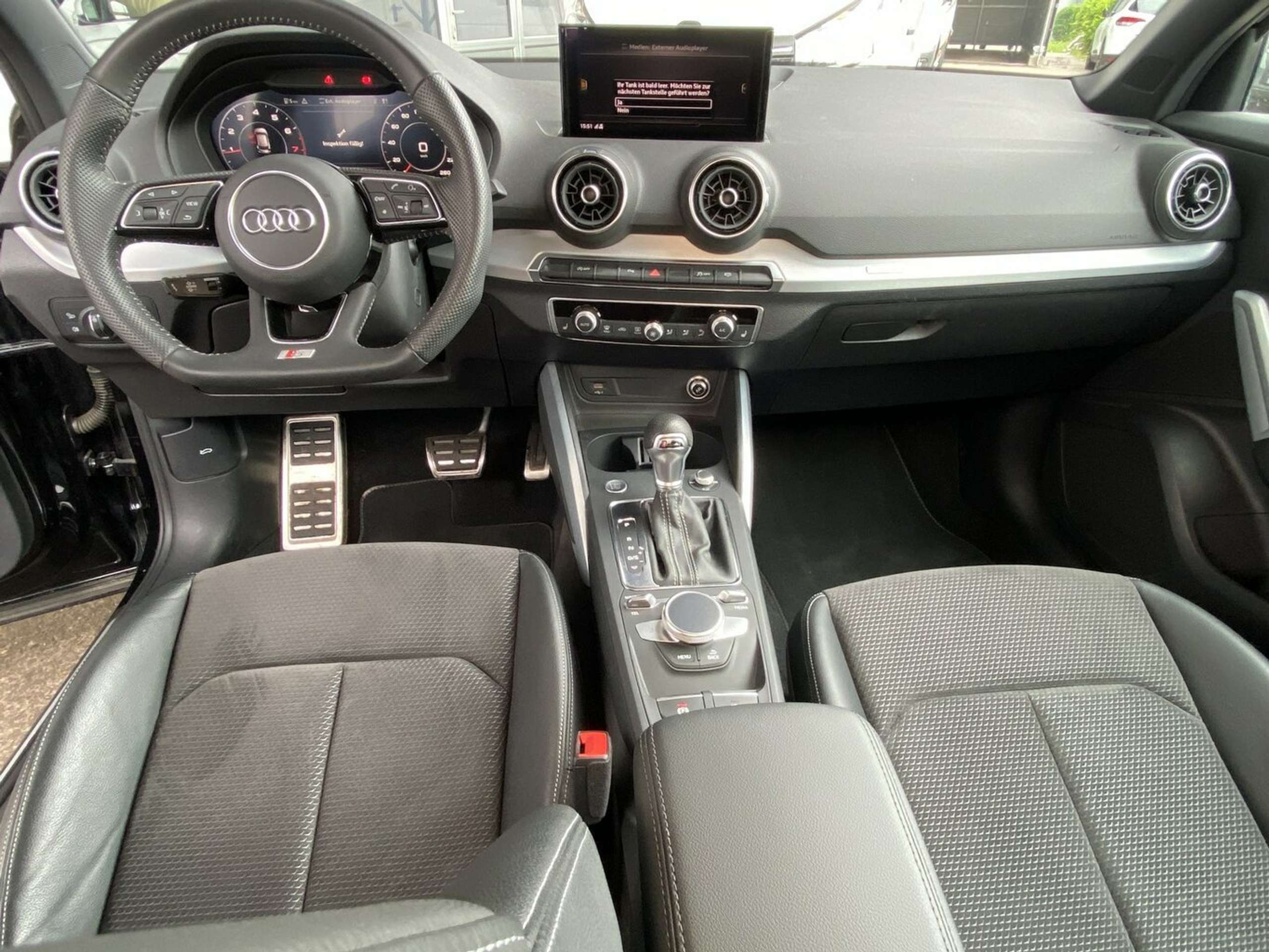 Audi - Q2