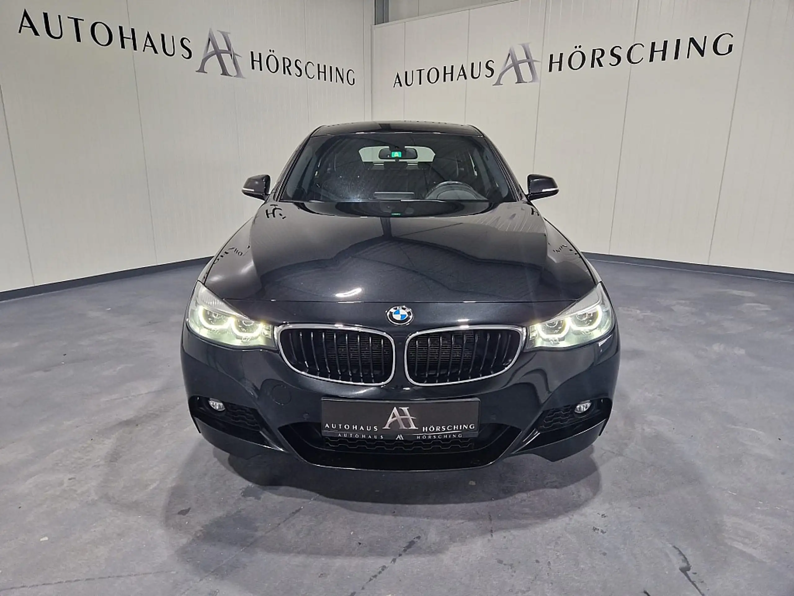 BMW - 318