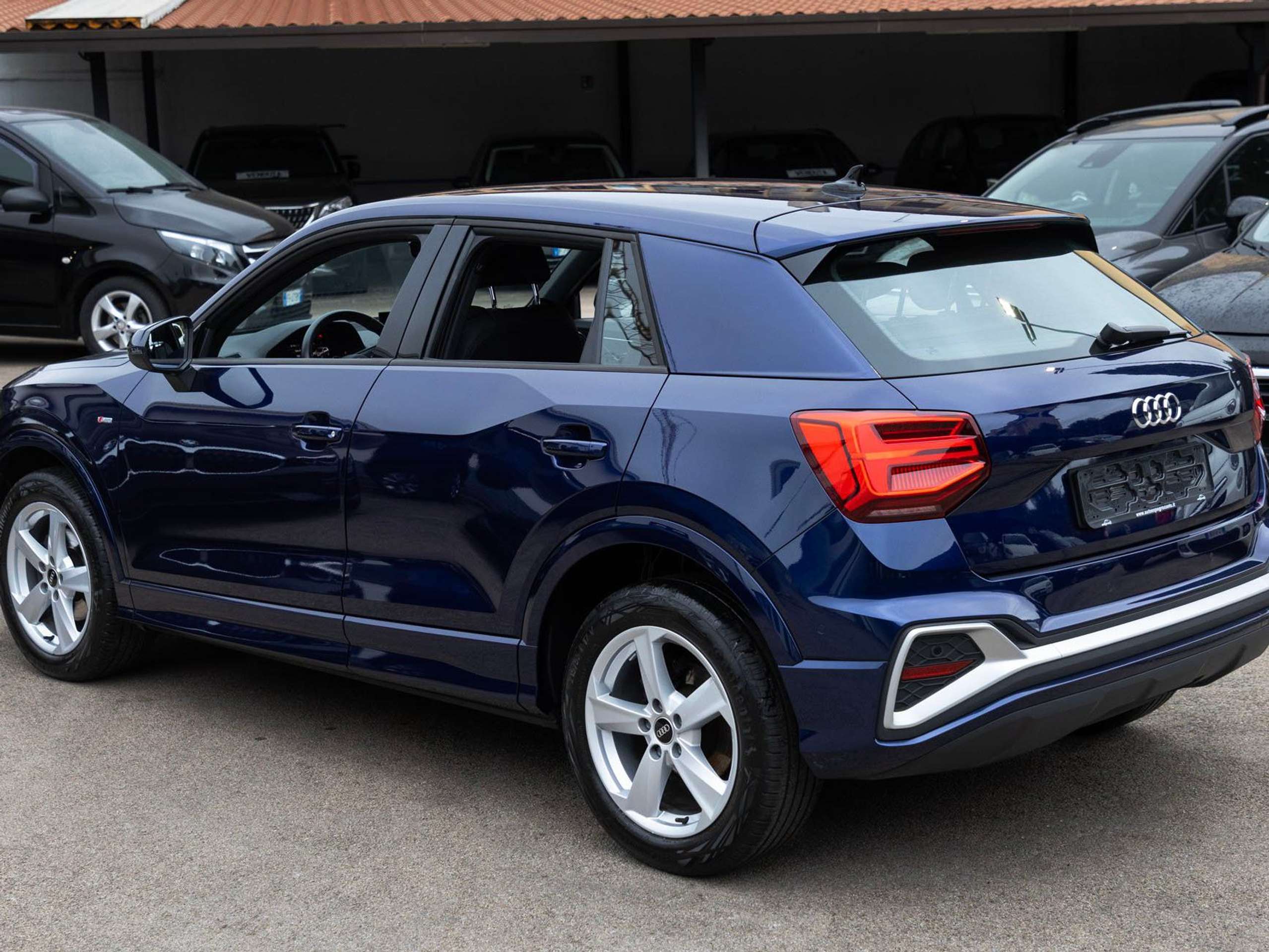 Audi - Q2