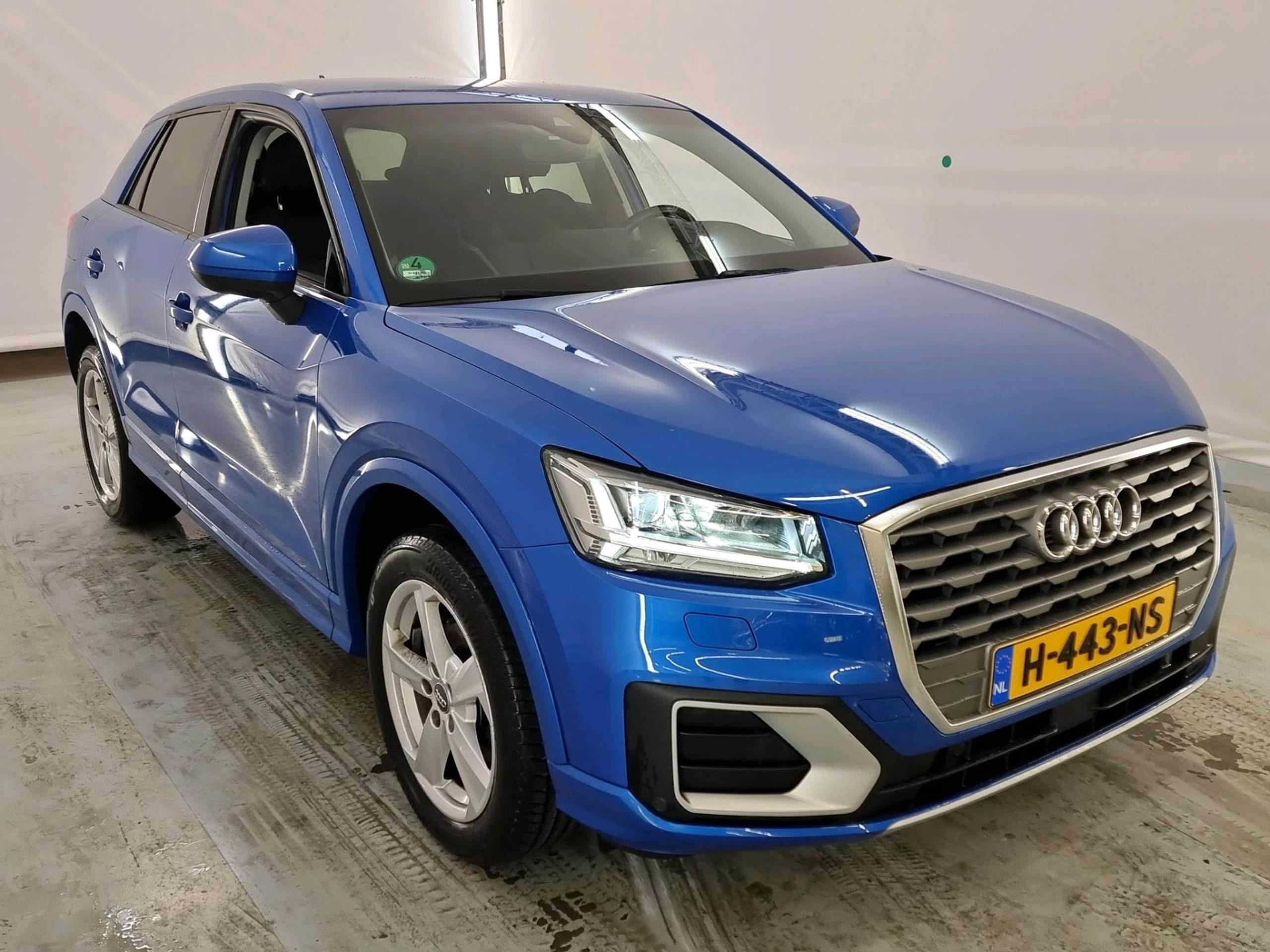 Audi - Q2