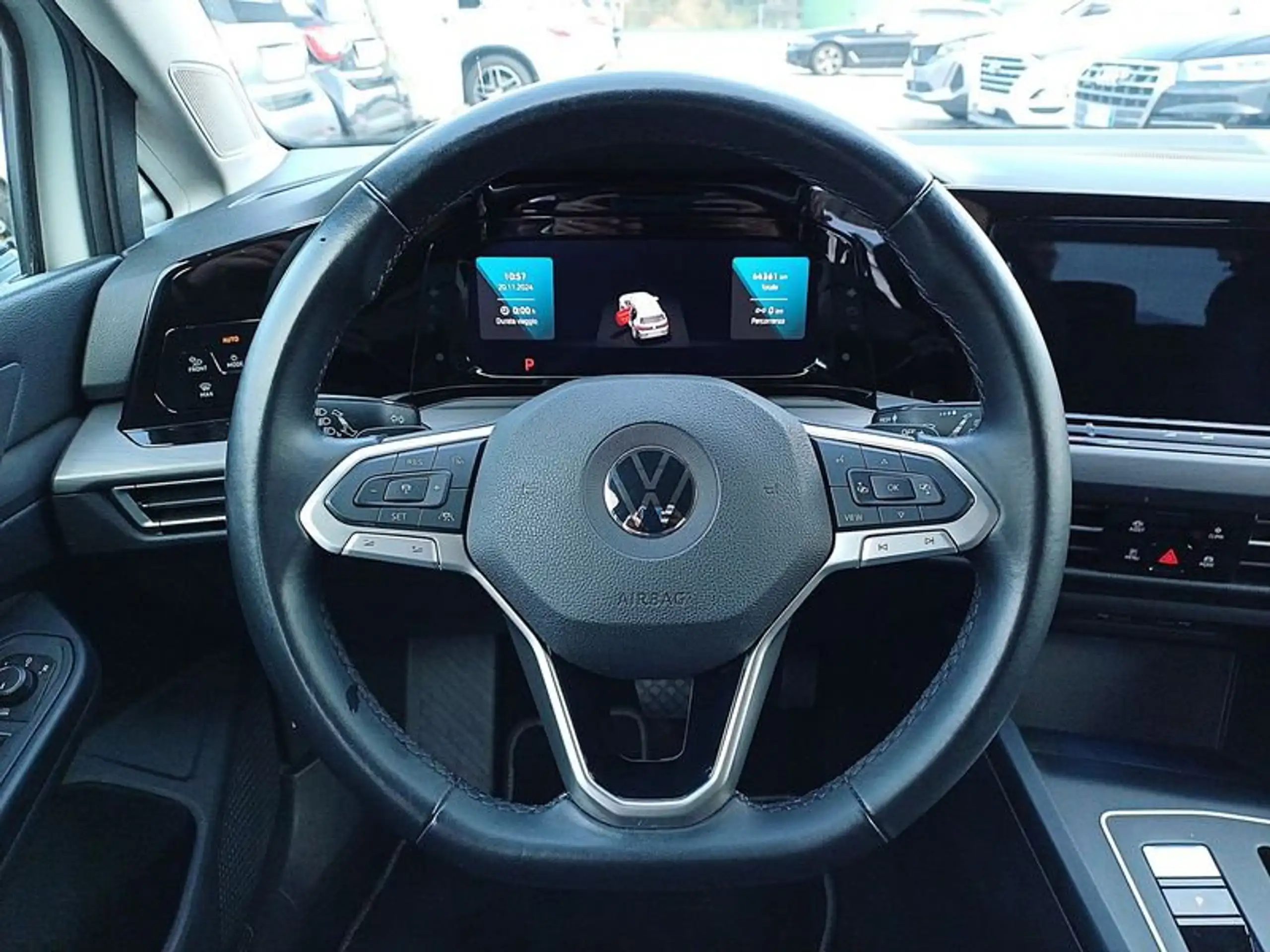 Volkswagen - Golf