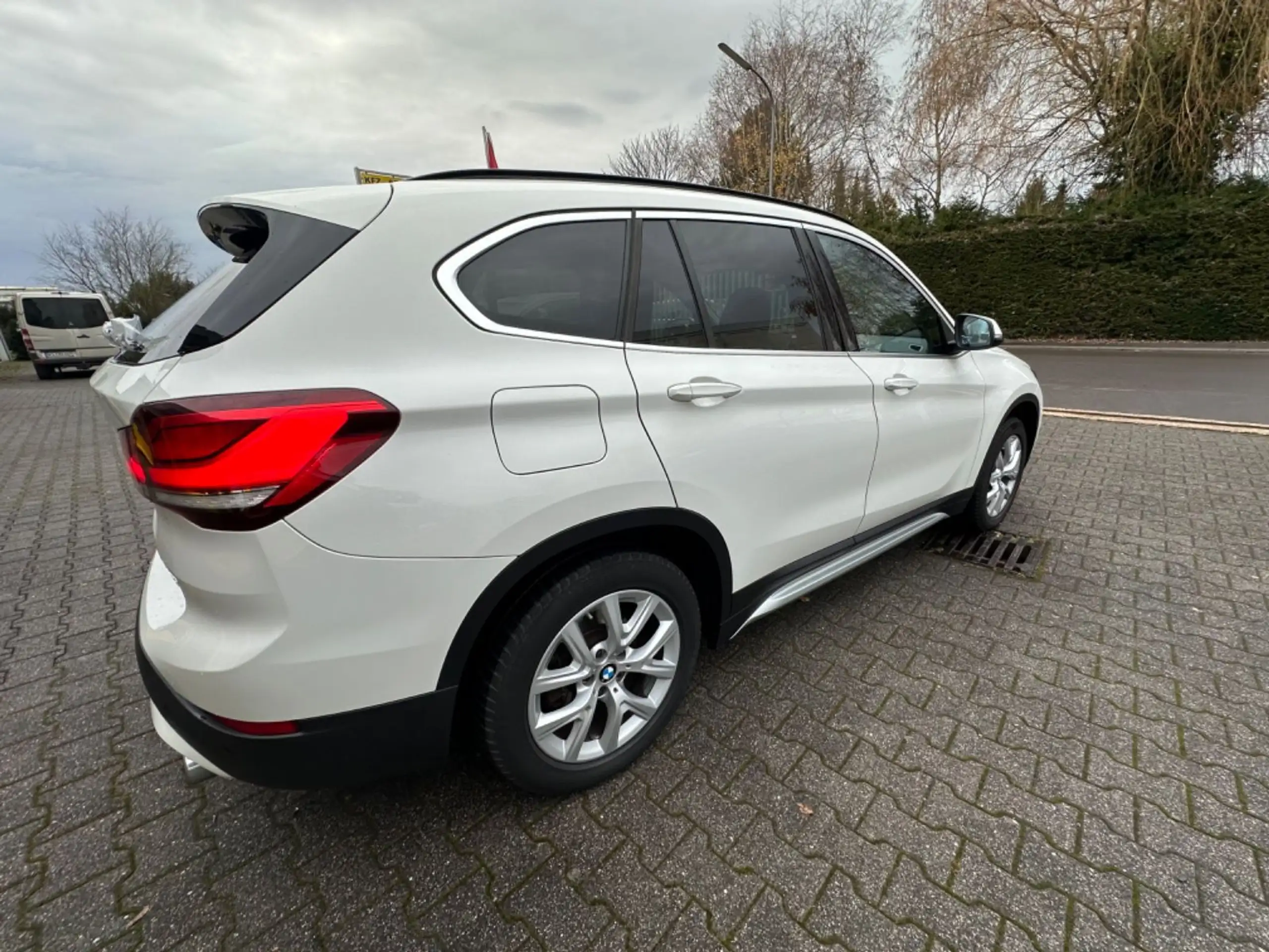 BMW - X1