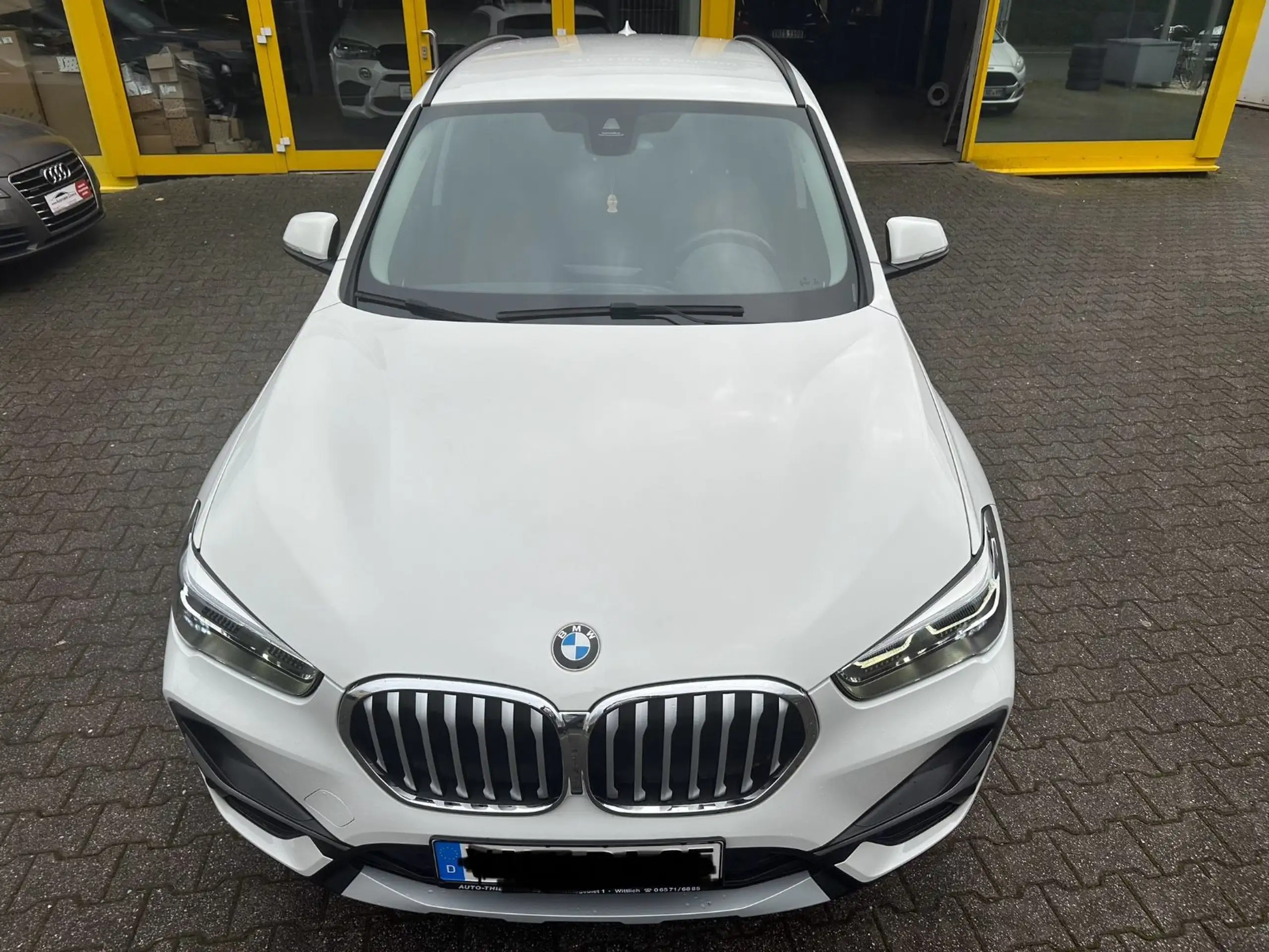 BMW - X1