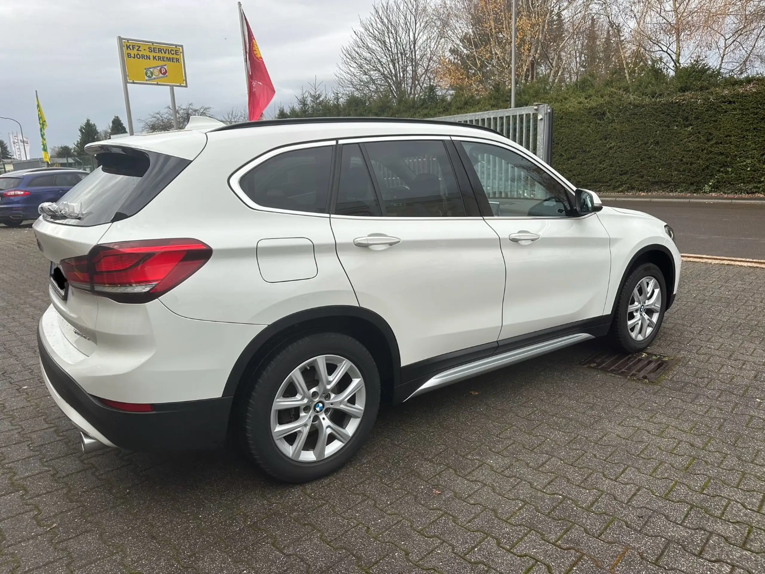 BMW - X1