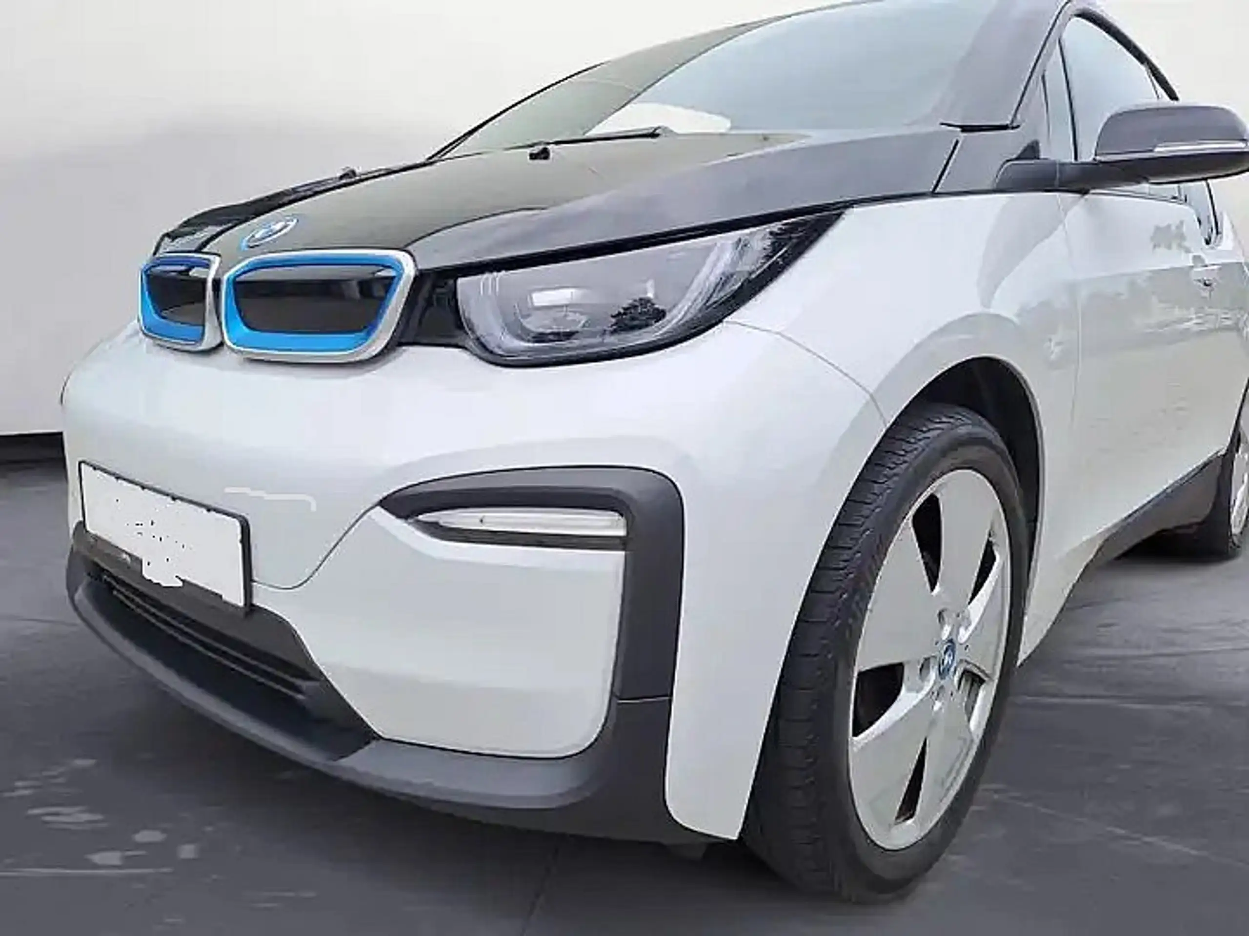 BMW - i3