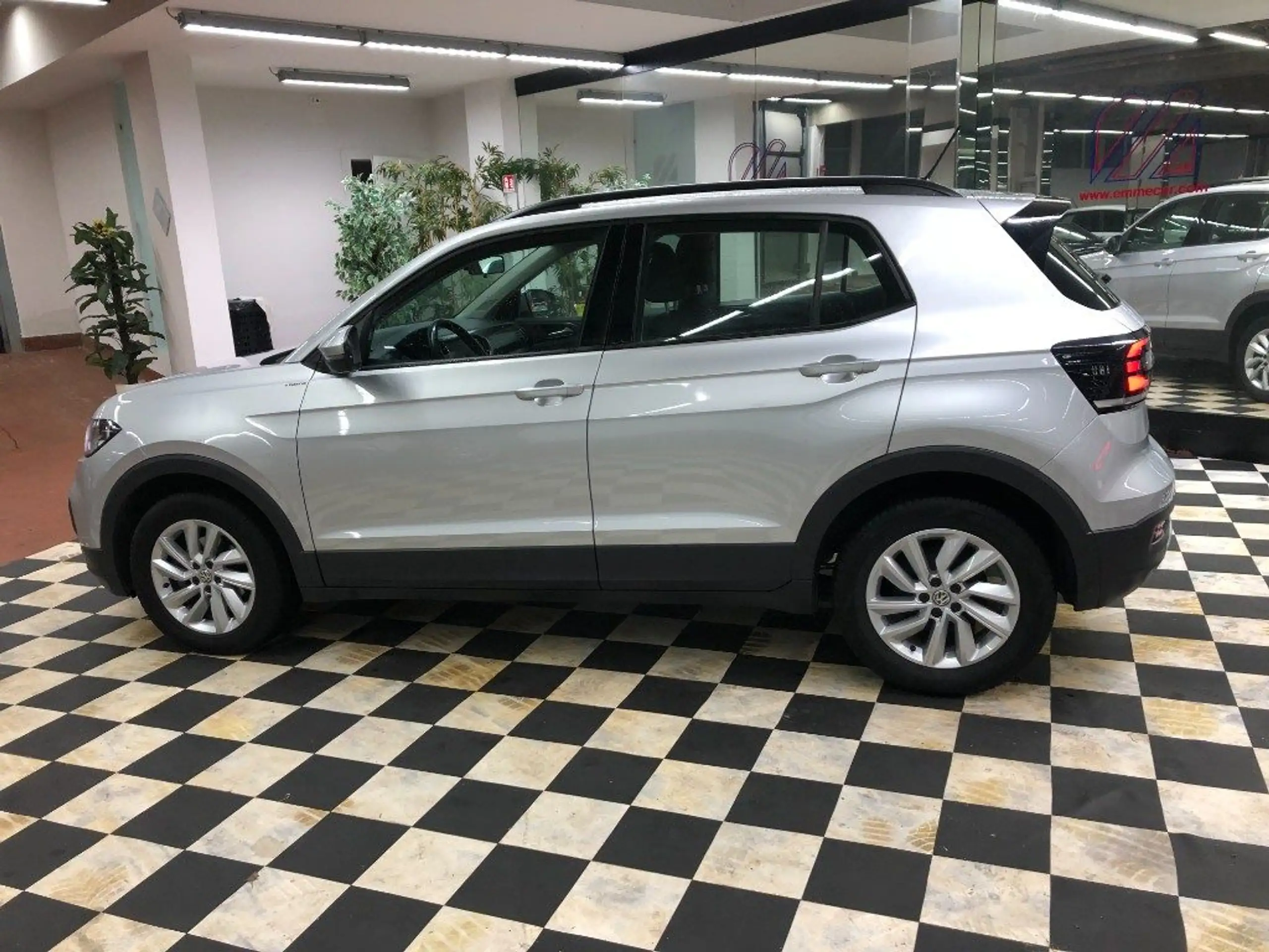 Volkswagen - T-Cross