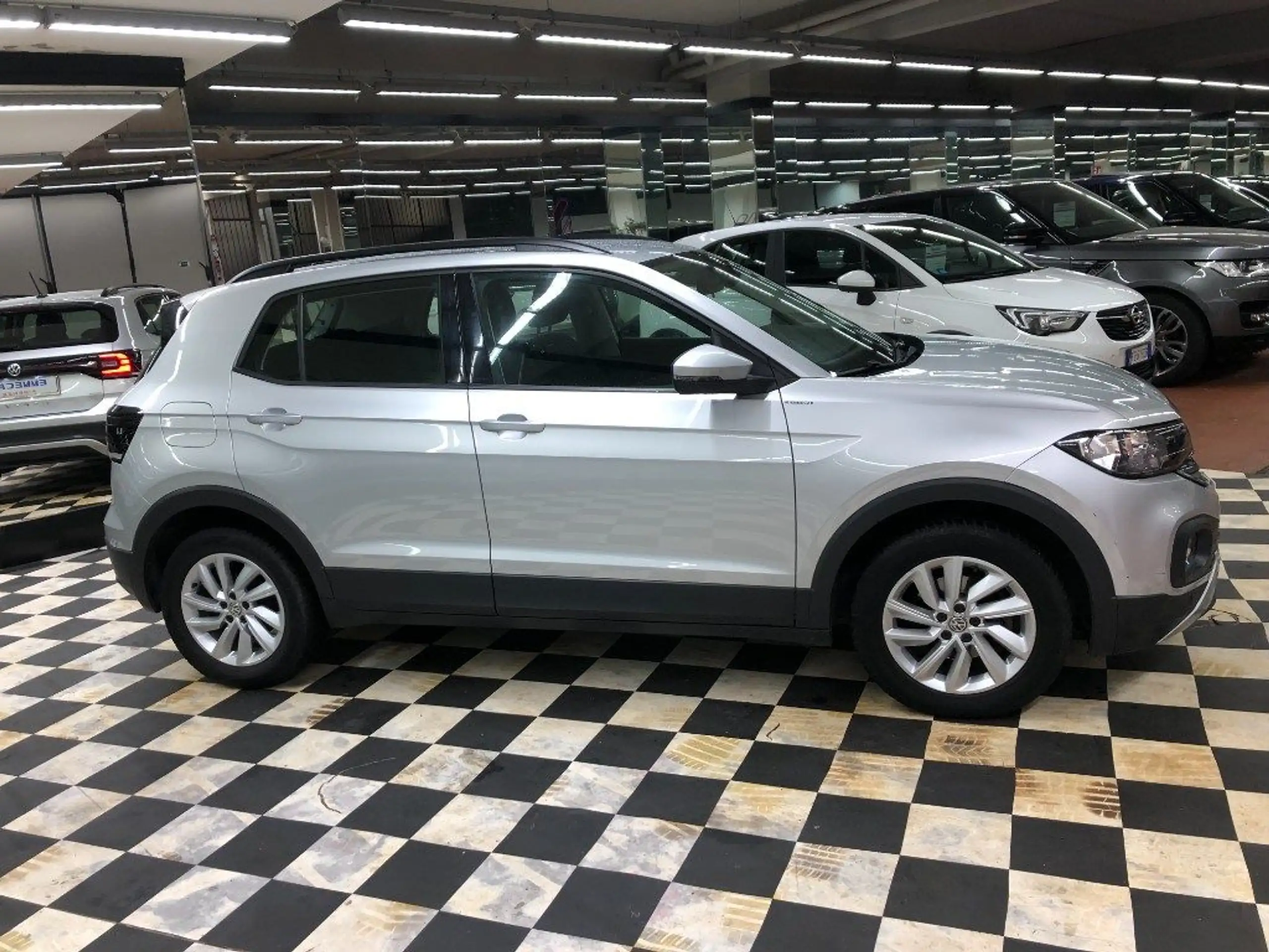 Volkswagen - T-Cross