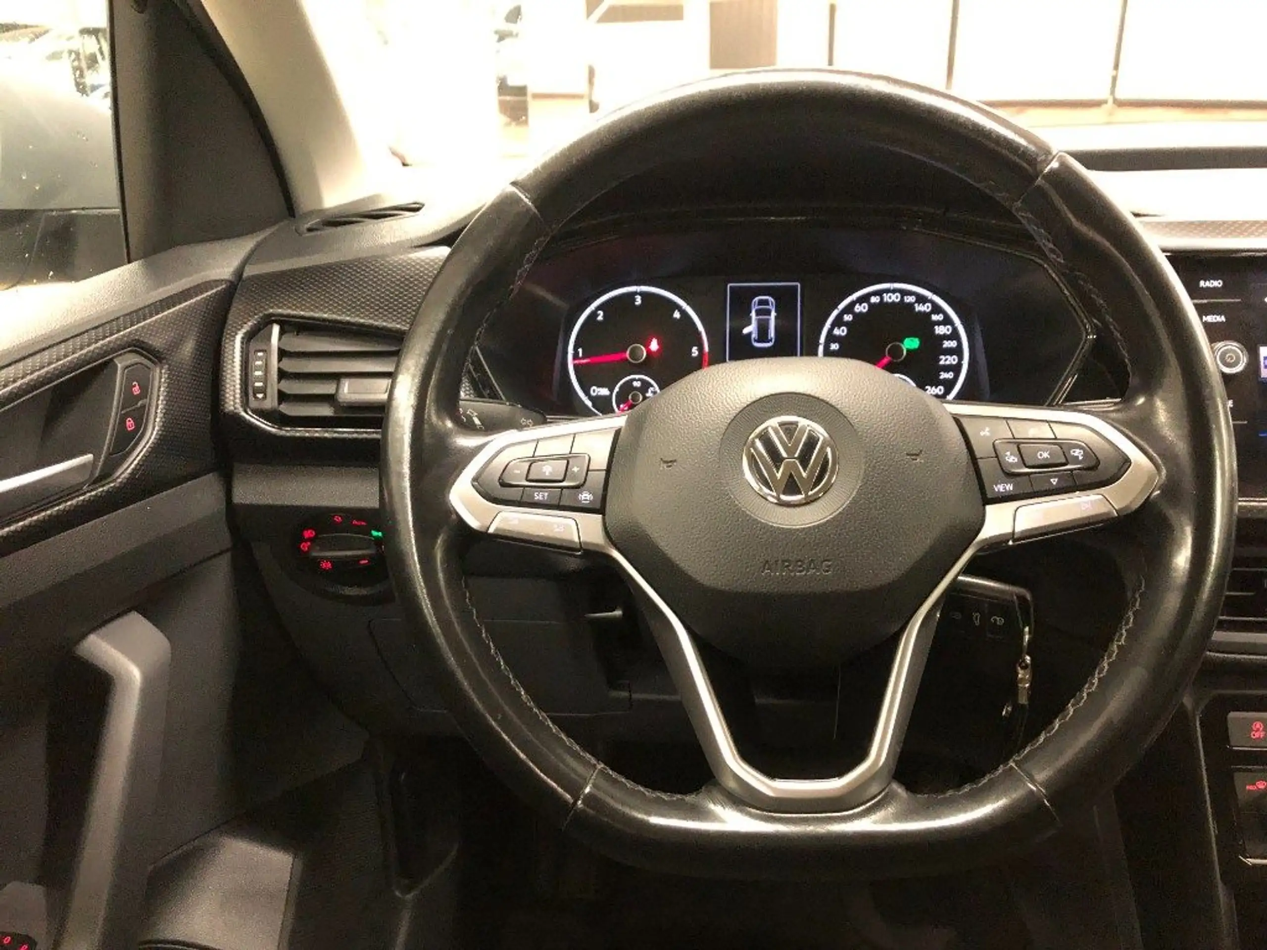 Volkswagen - T-Cross