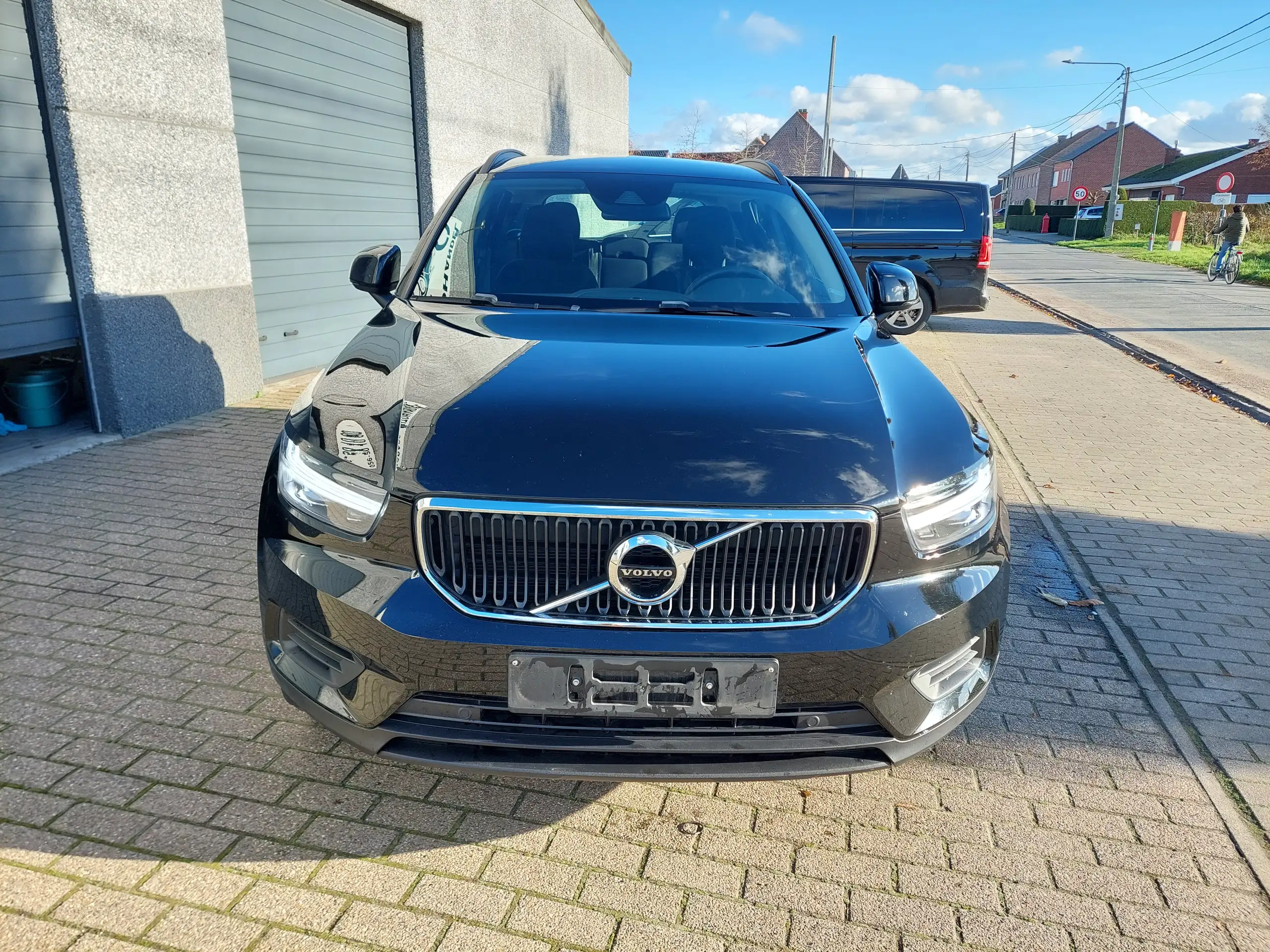 Volvo - XC40