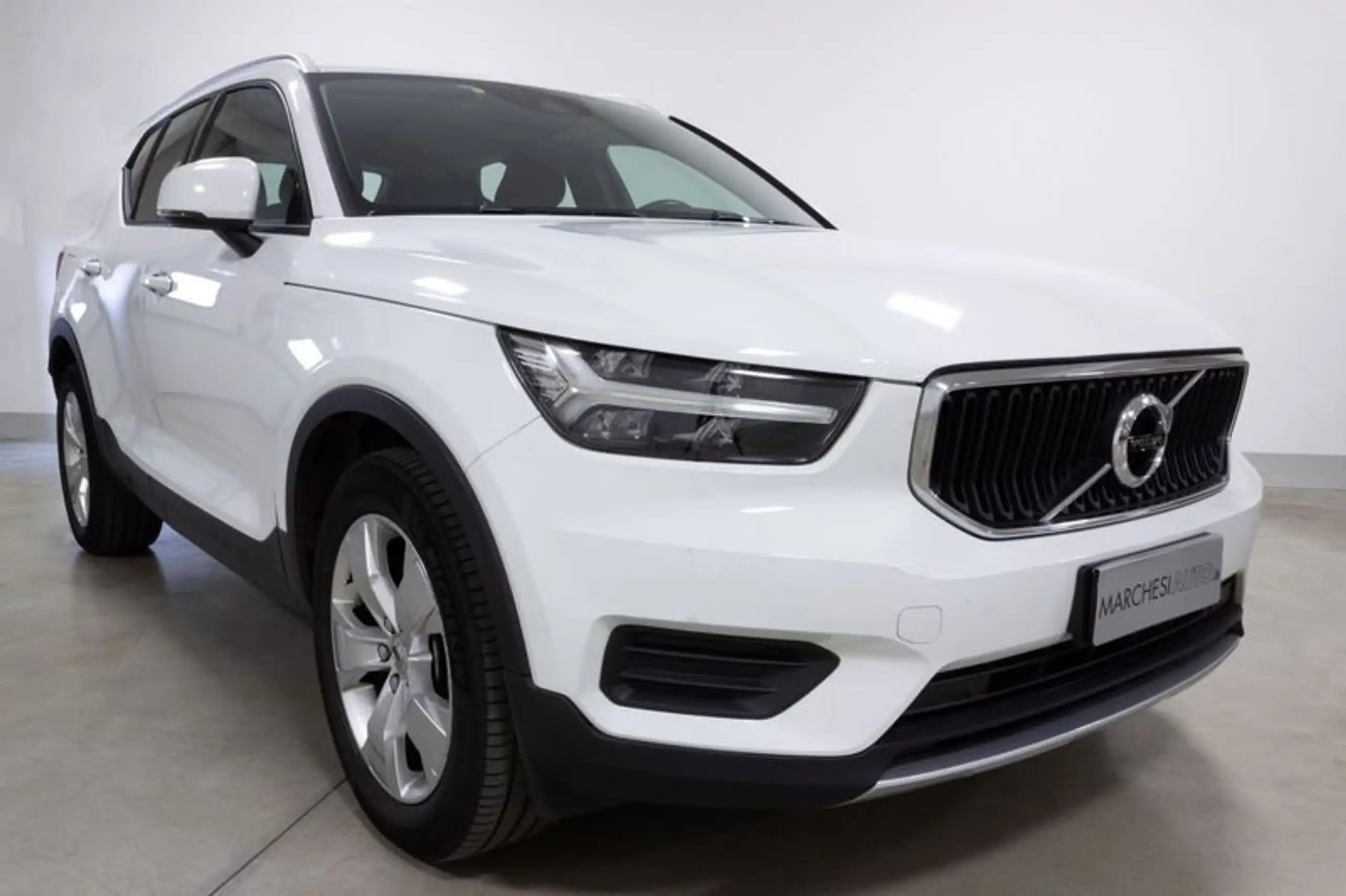 Volvo - XC40