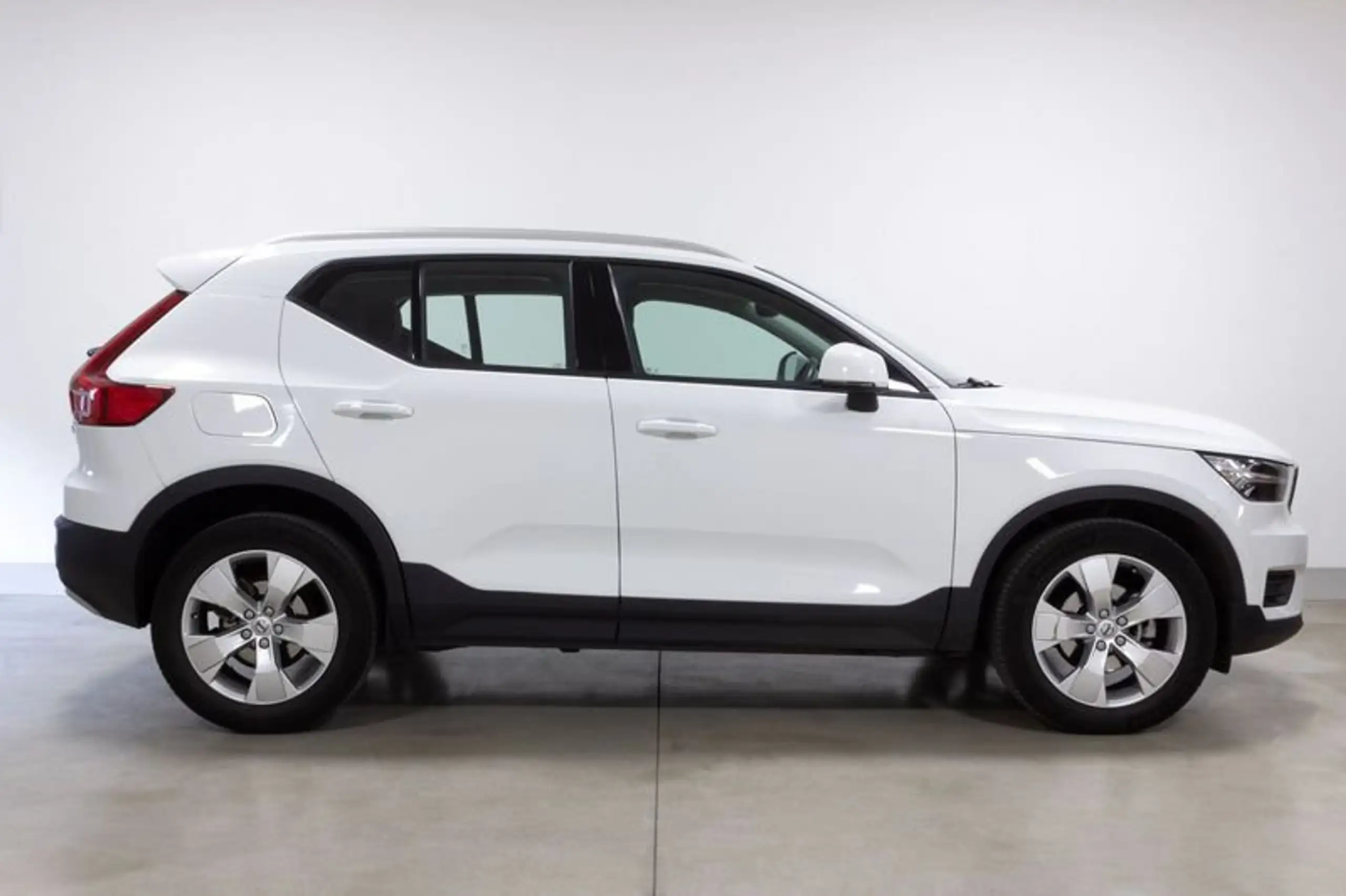 Volvo - XC40