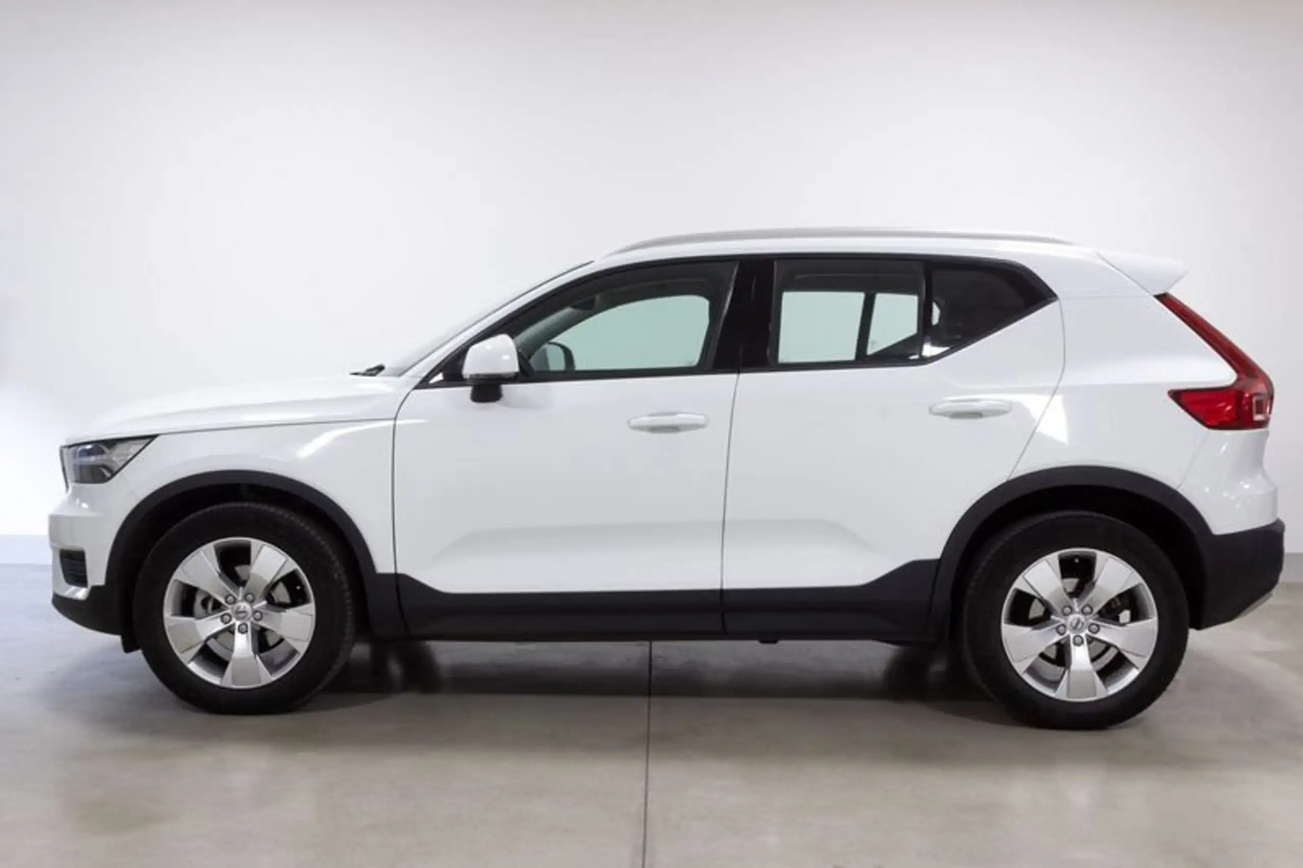 Volvo - XC40