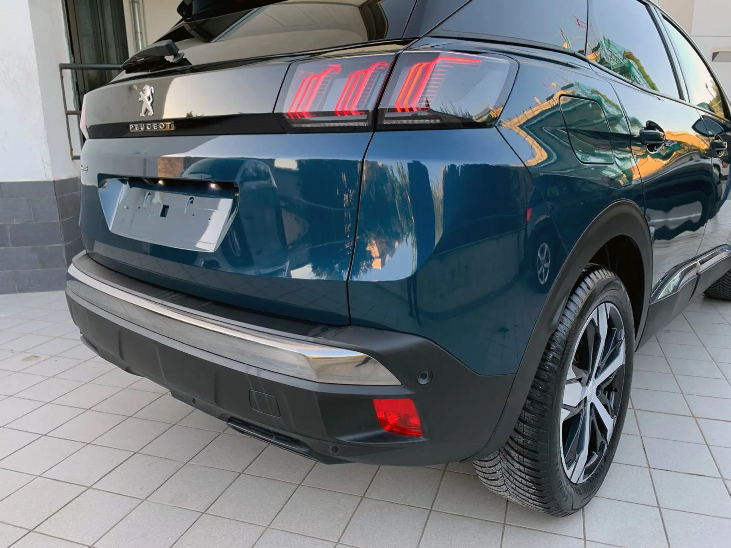 Peugeot - 3008