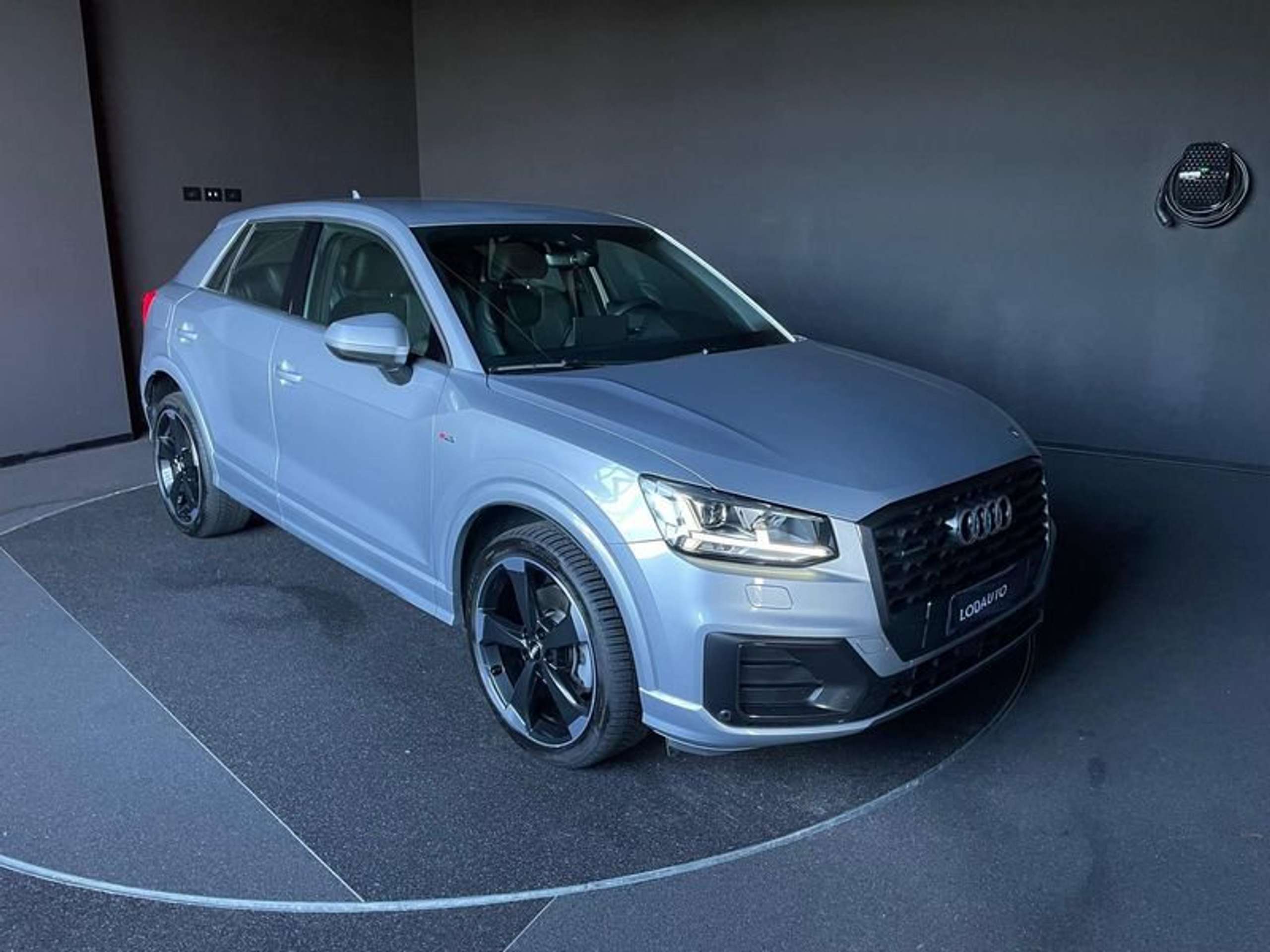 Audi - Q2