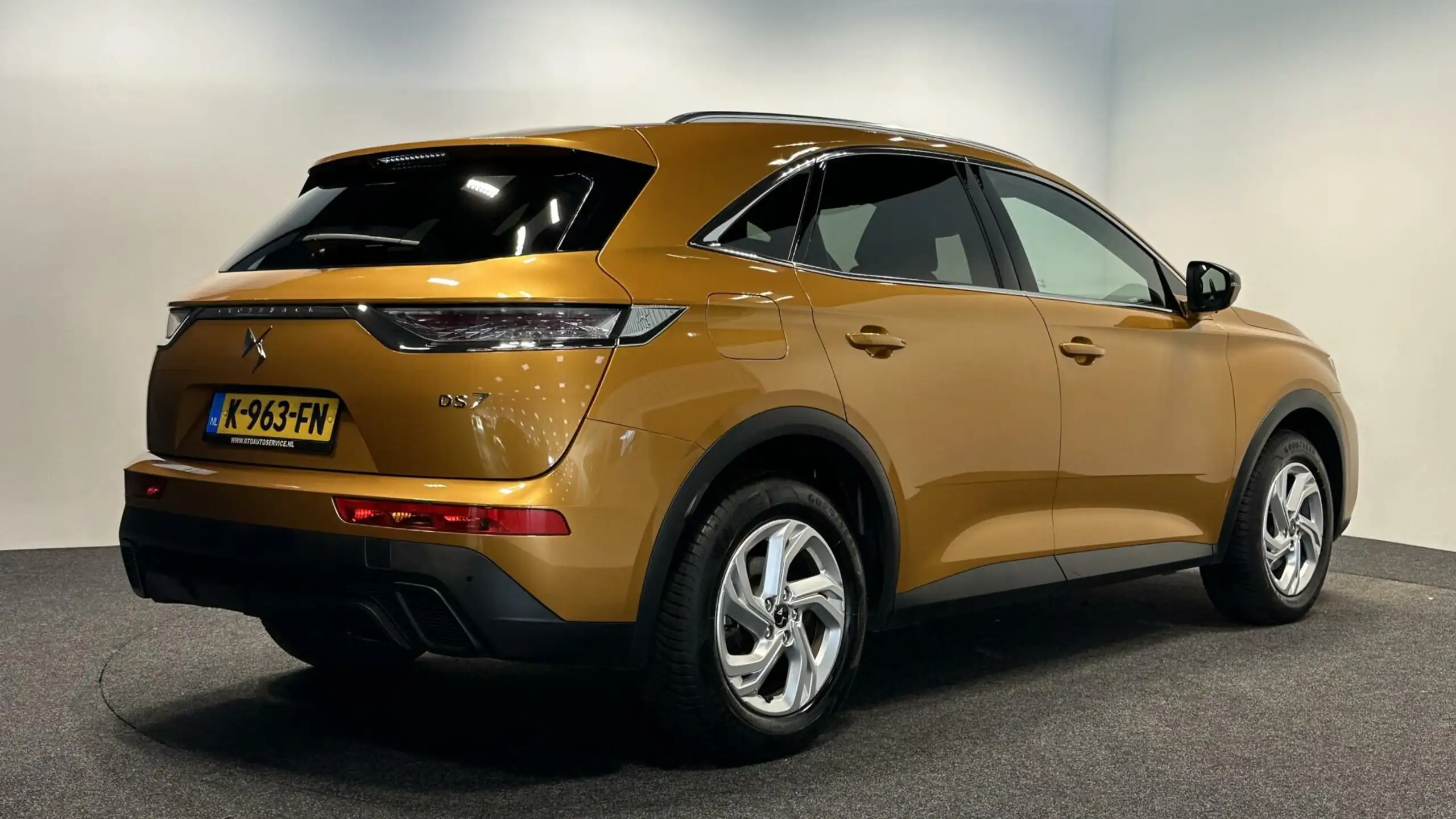 DS Automobiles - DS 7 Crossback