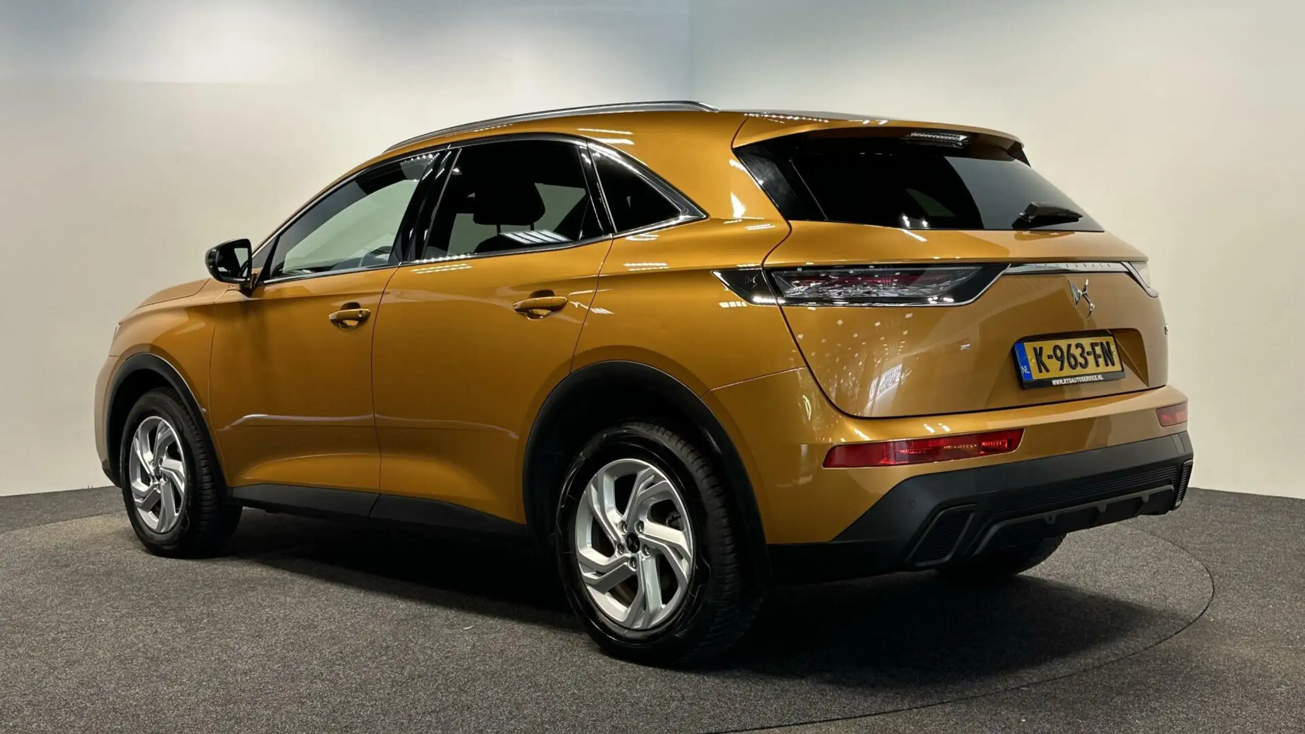 DS Automobiles - DS 7 Crossback