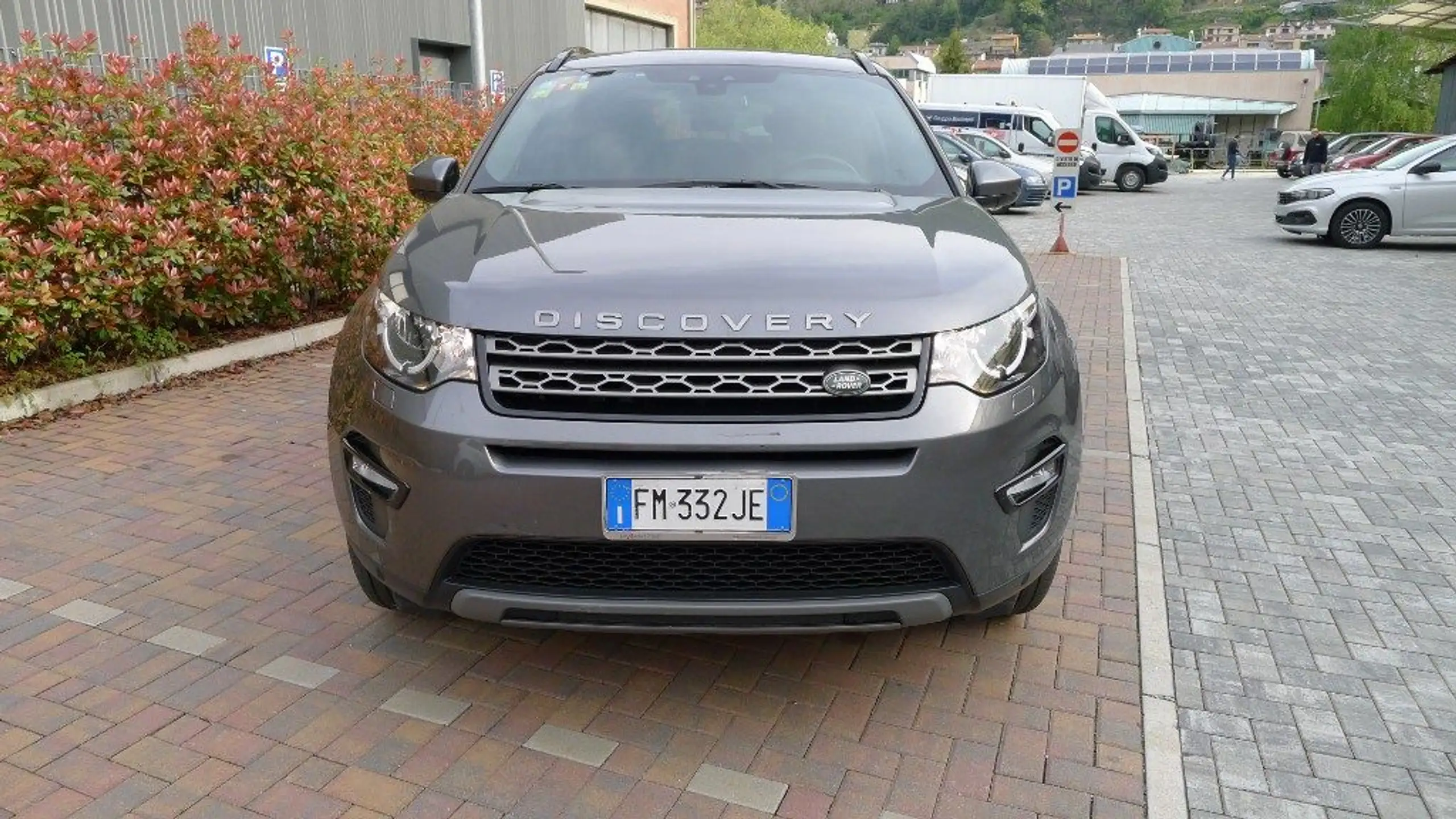 Land Rover - Discovery Sport