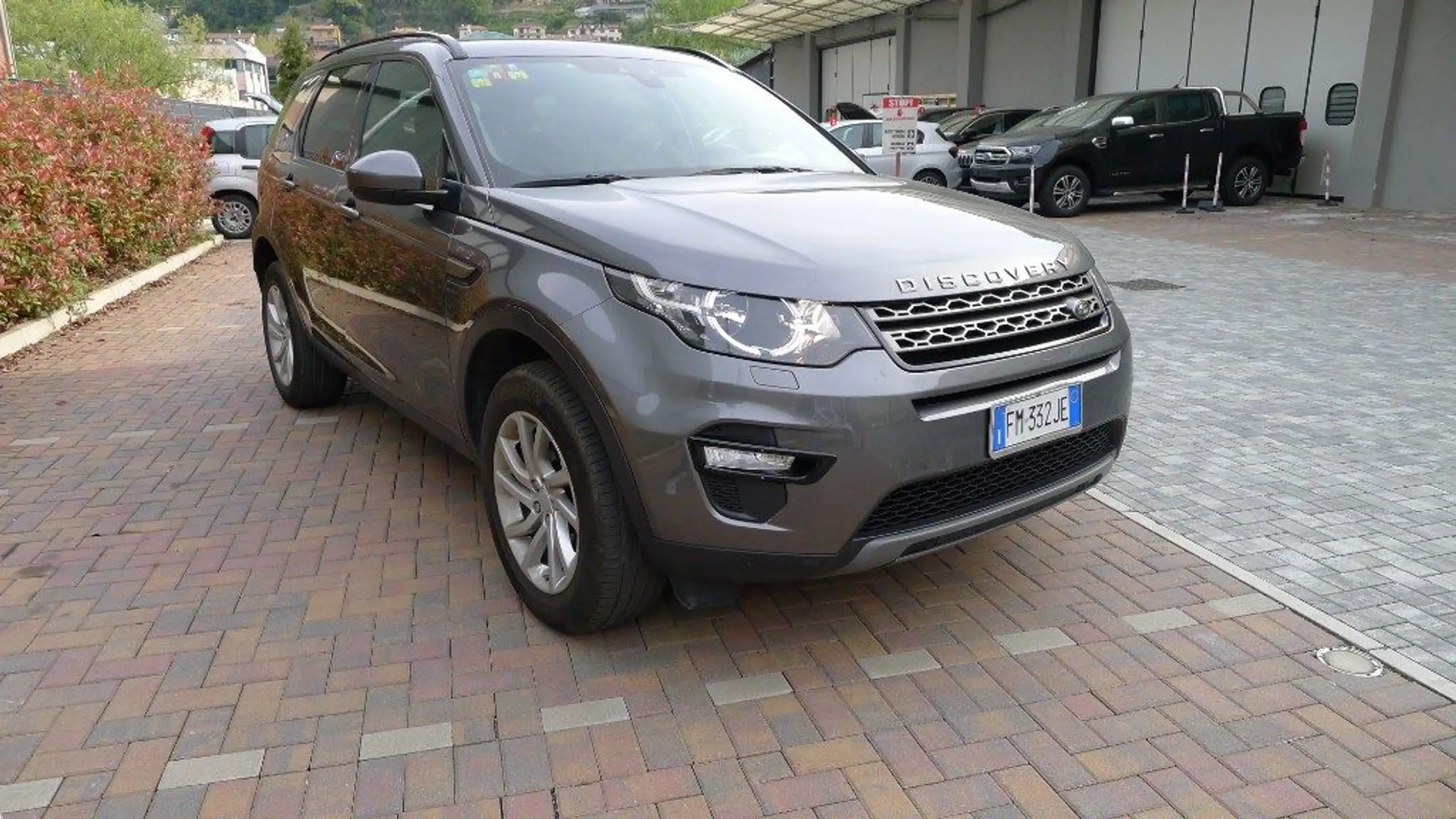 Land Rover - Discovery Sport