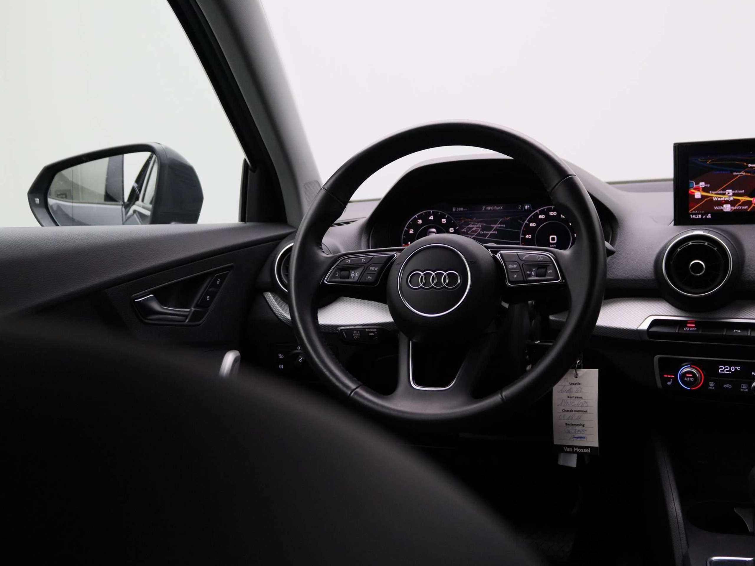 Audi - Q2