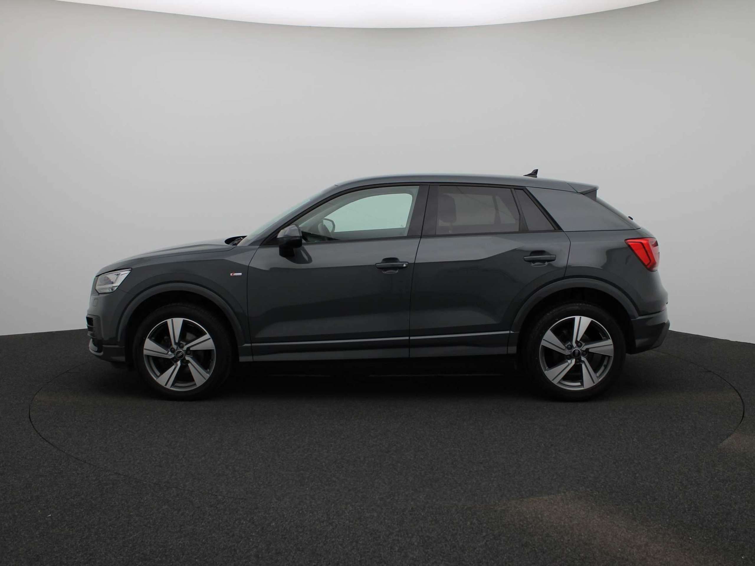 Audi - Q2