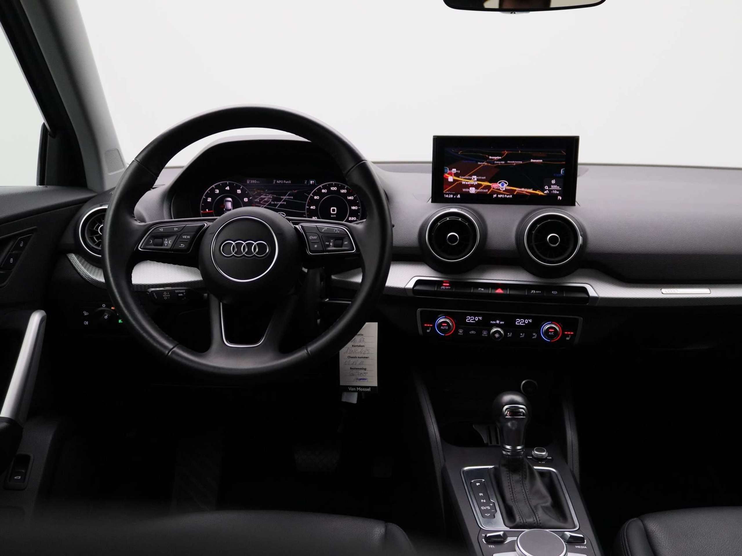 Audi - Q2