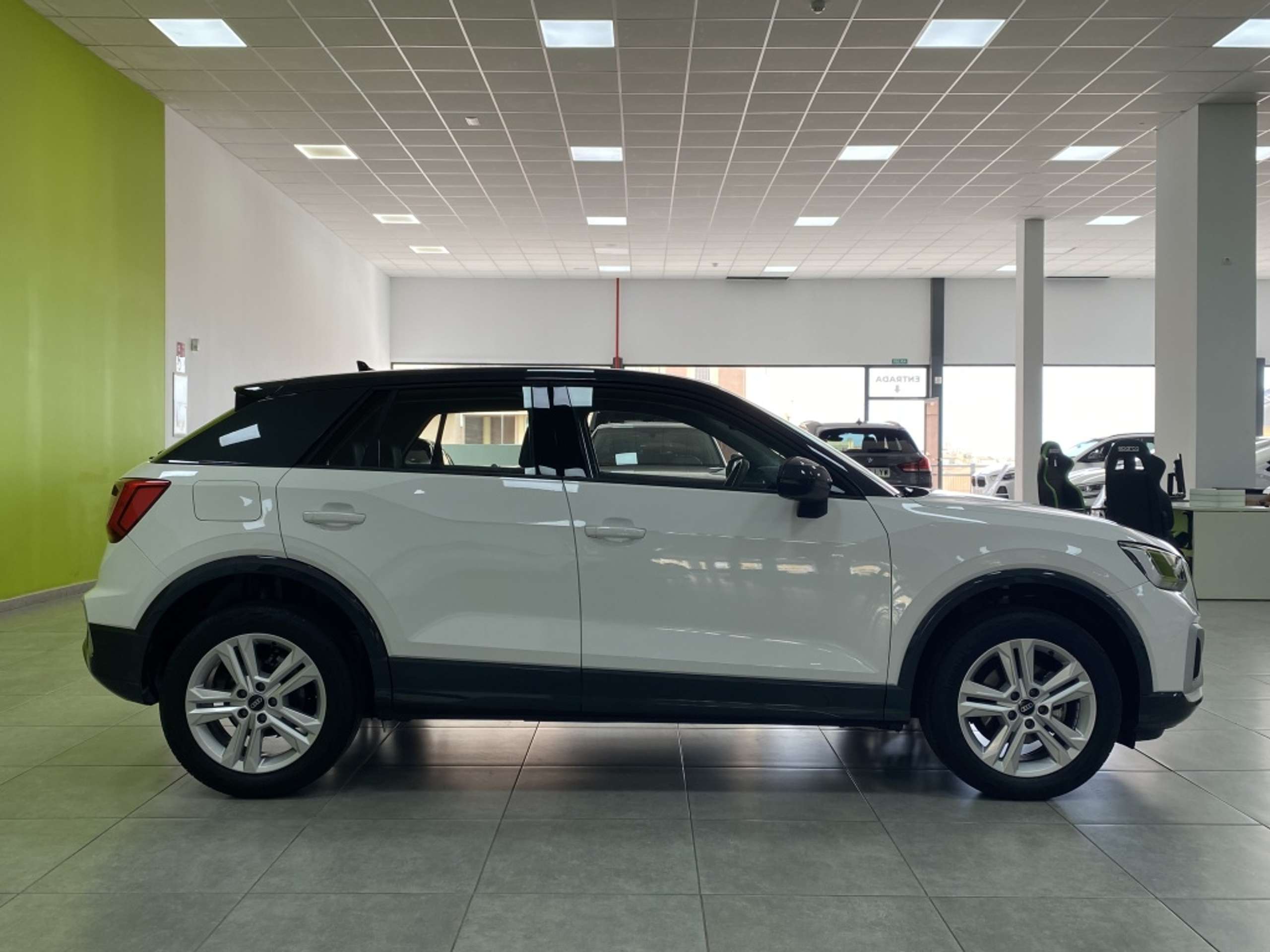 Audi - Q2