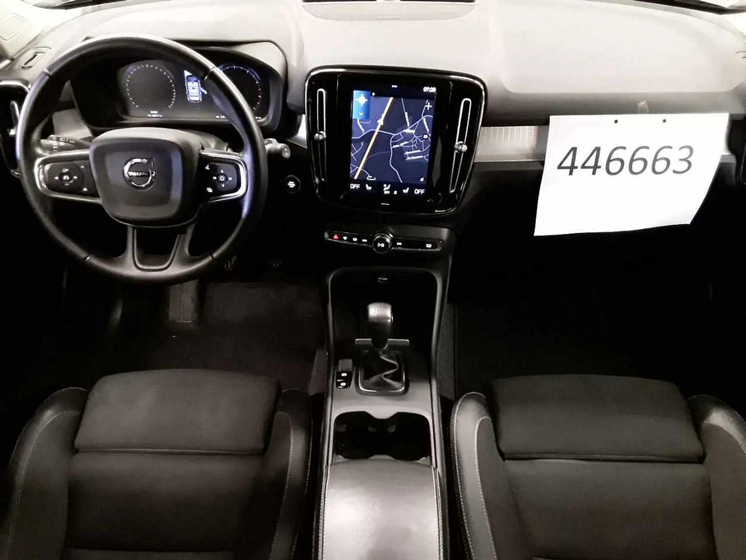 Volvo - XC40