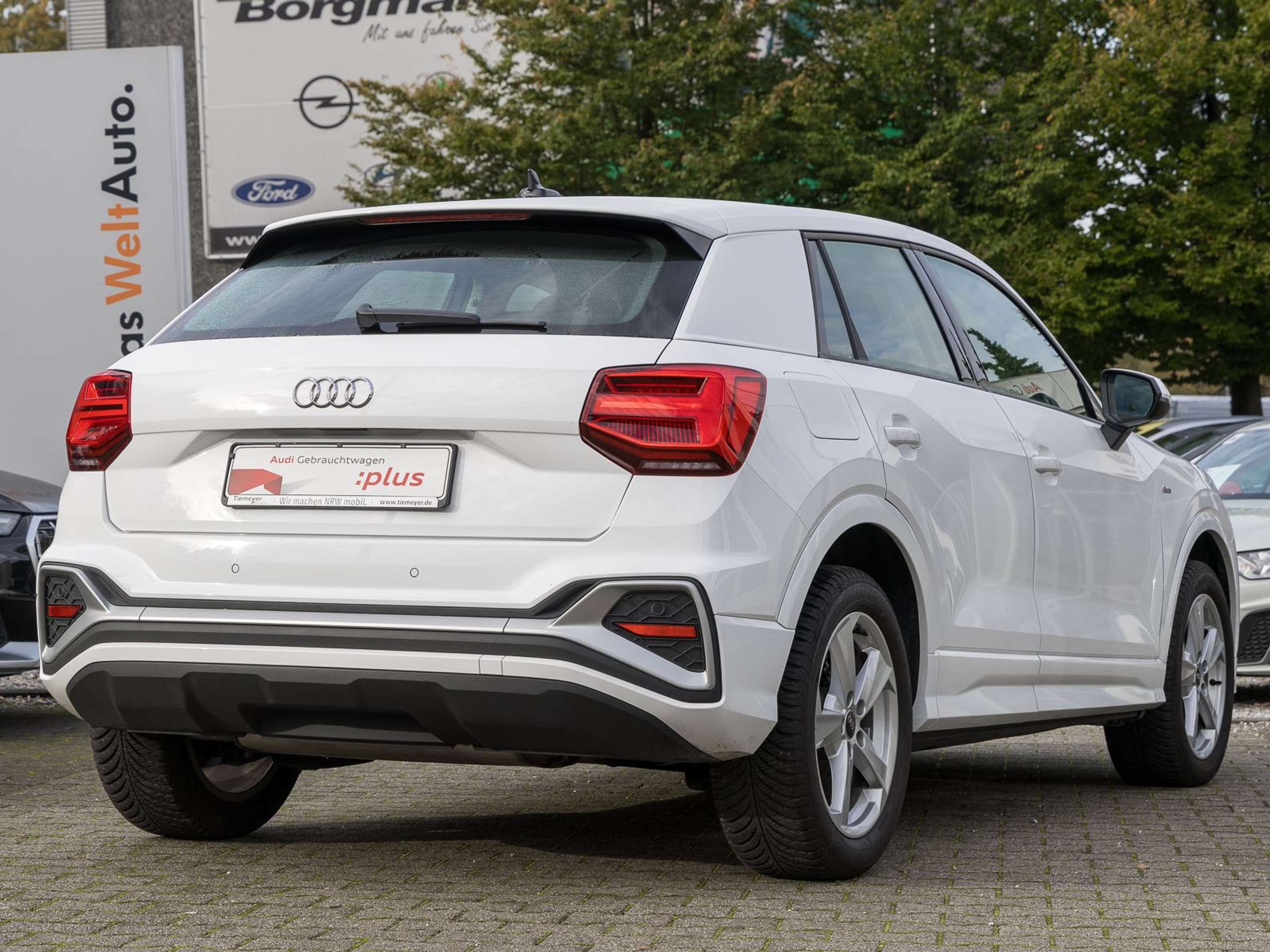 Audi - Q2