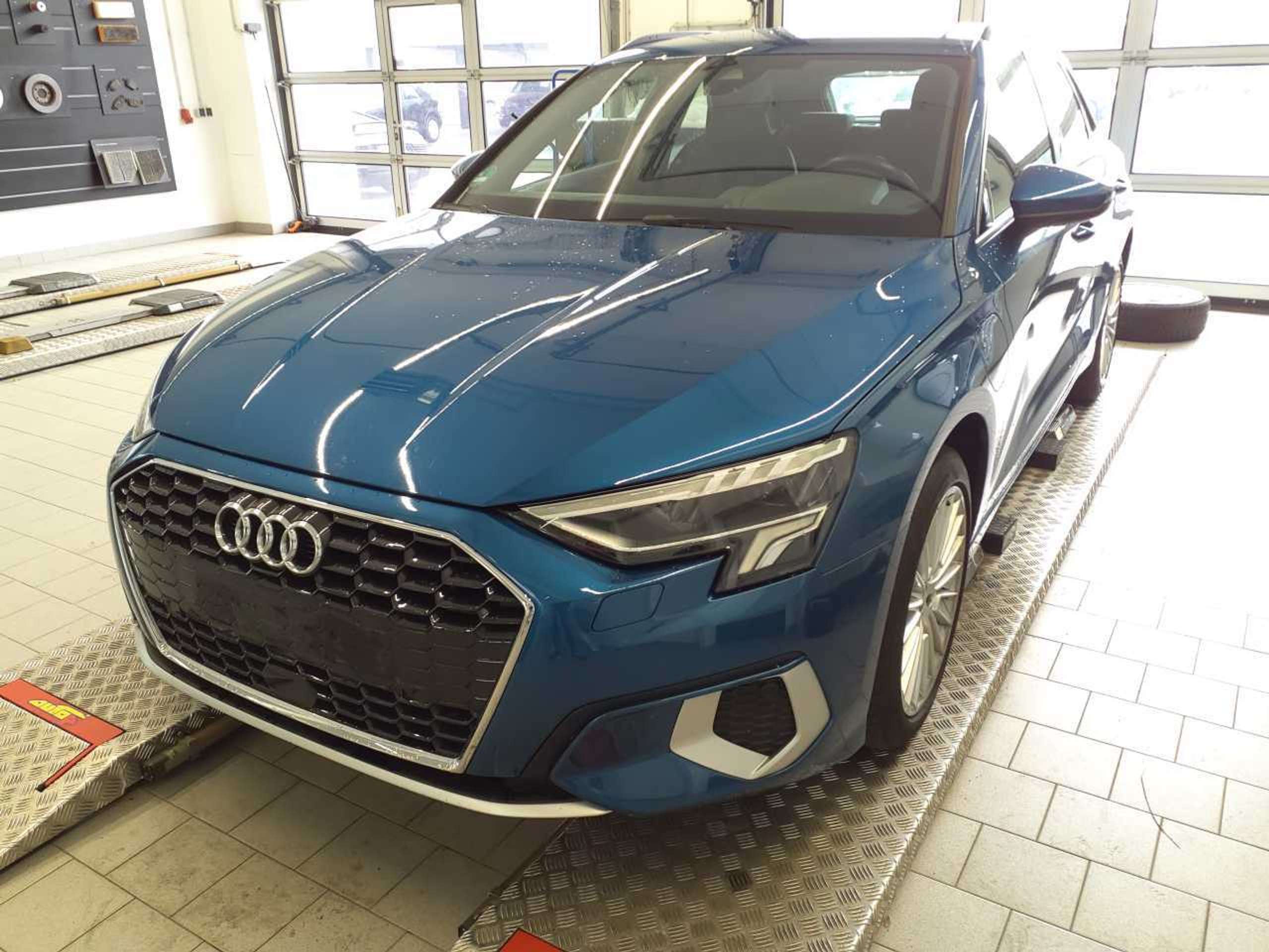 Audi - A3