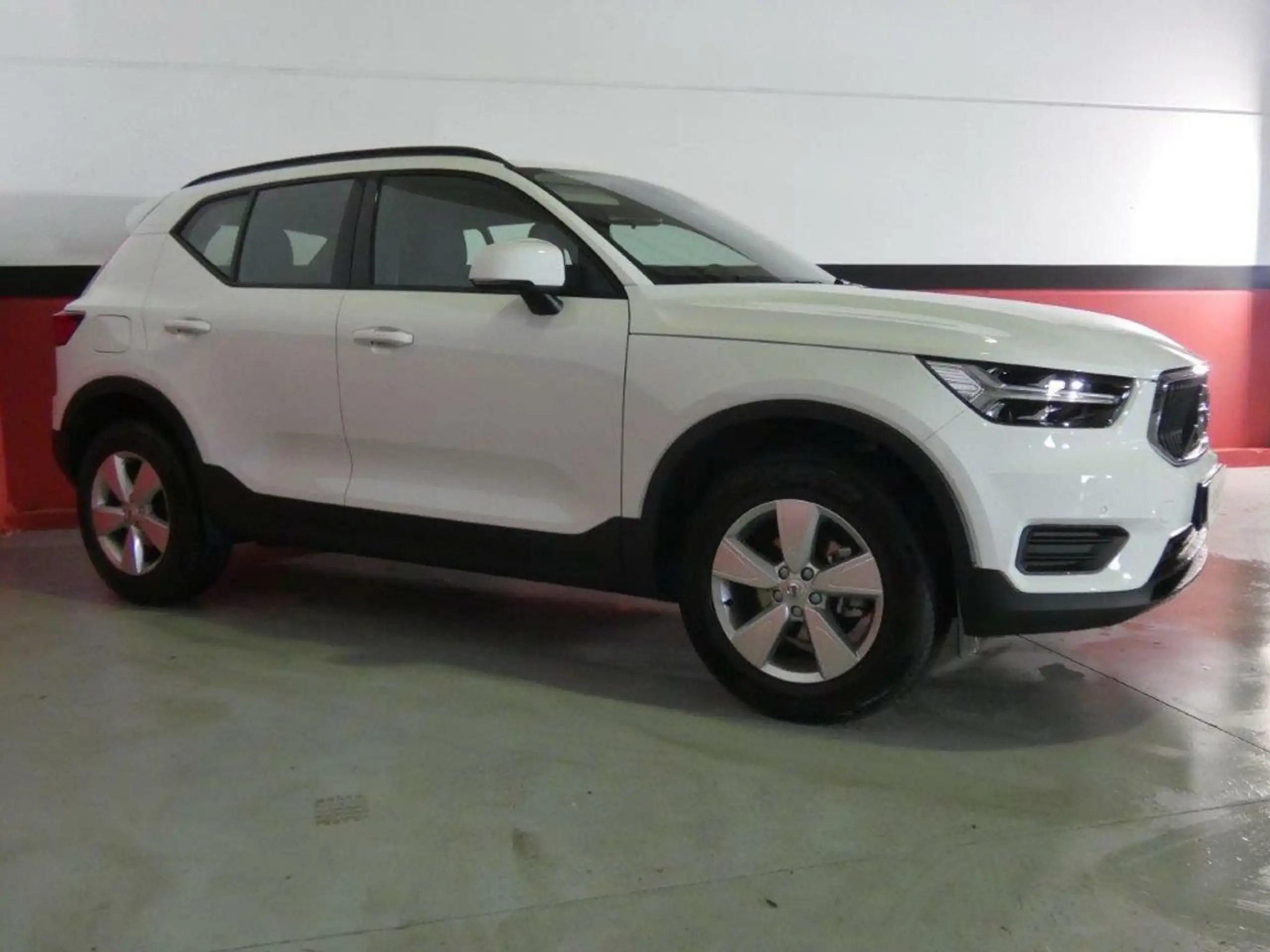 Volvo - XC40