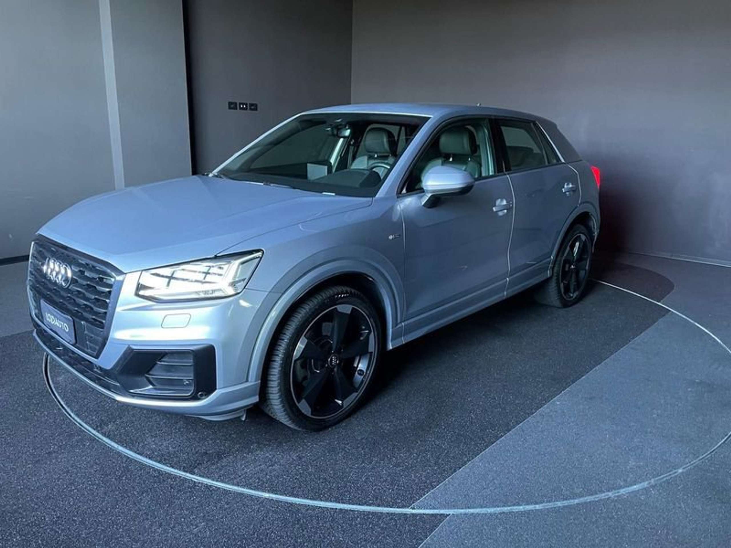 Audi - Q2