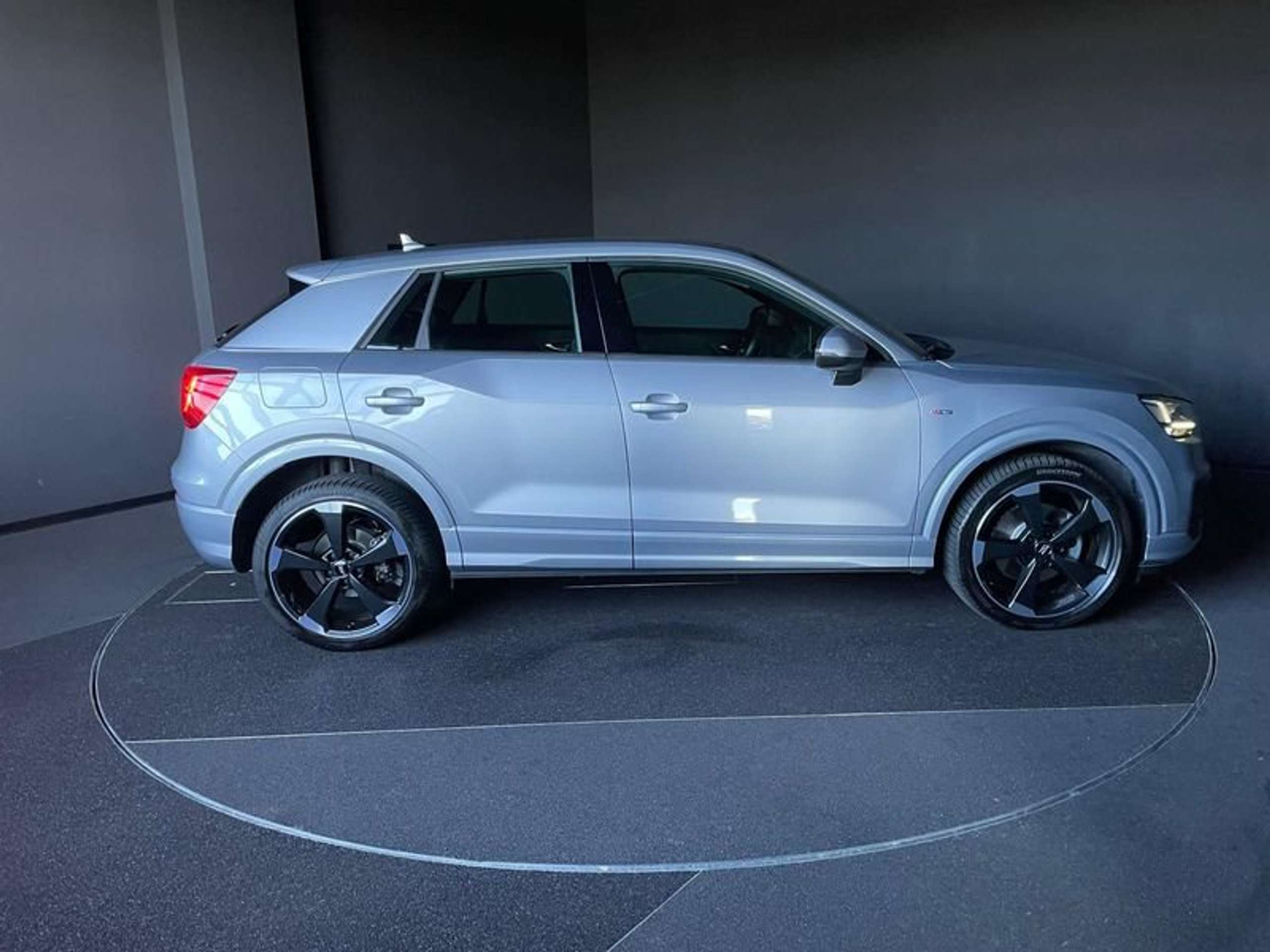 Audi - Q2