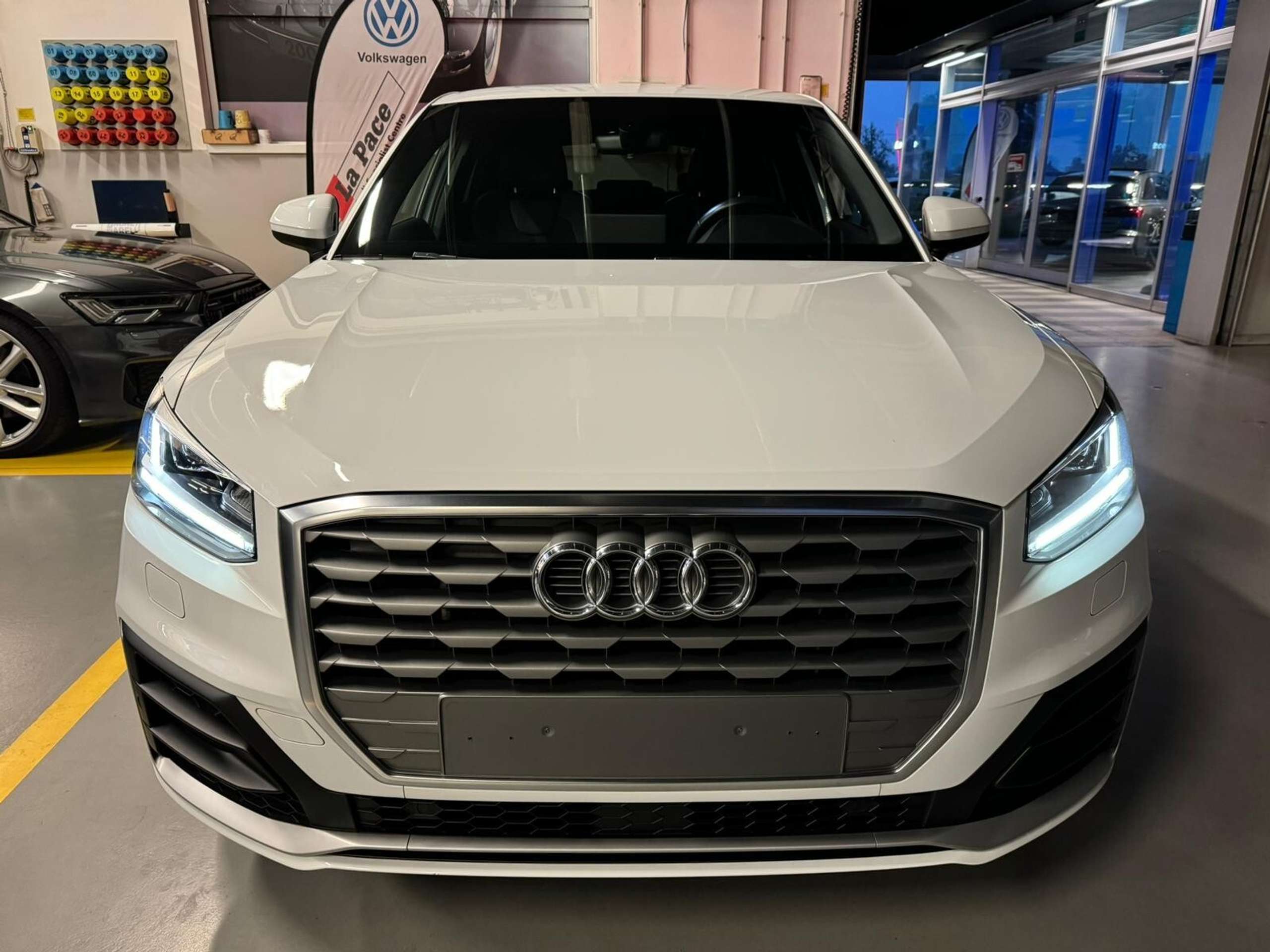 Audi - Q2