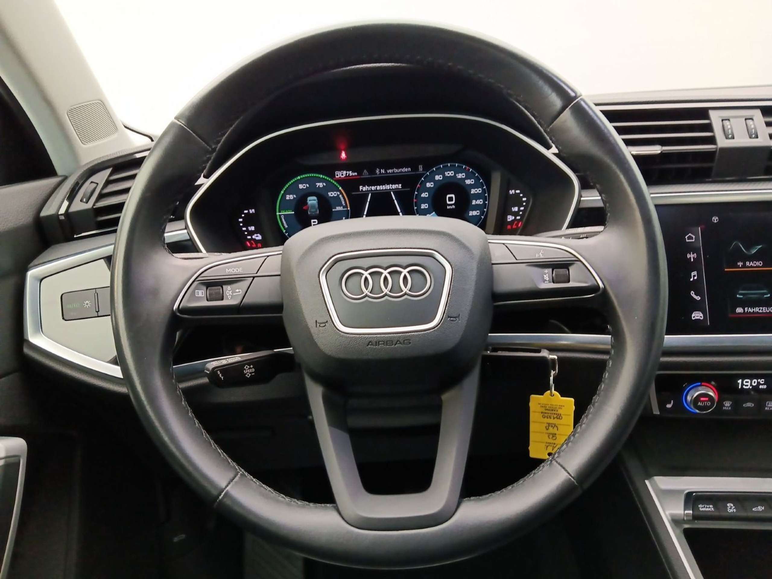 Audi - Q3