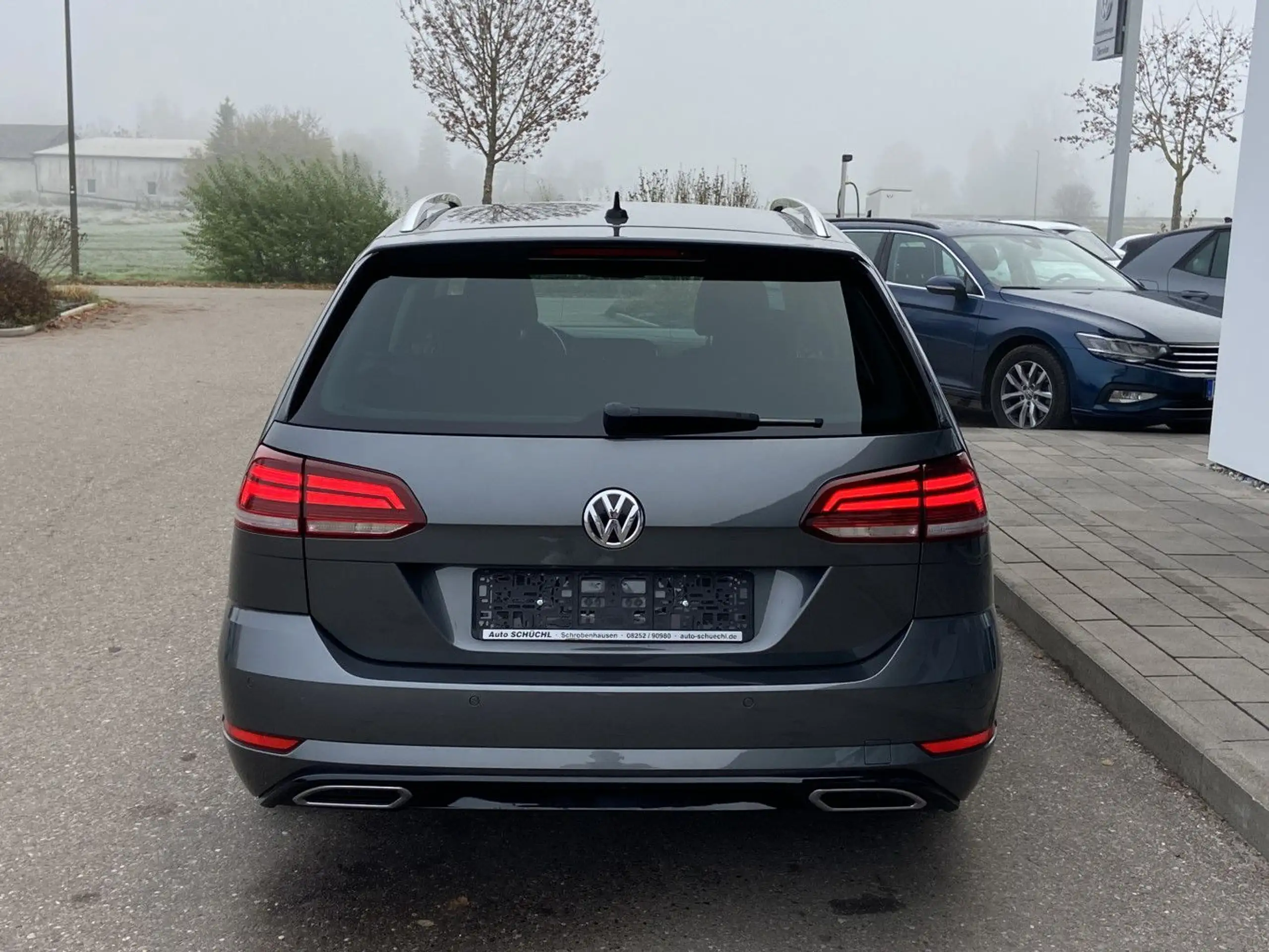 Volkswagen - Golf