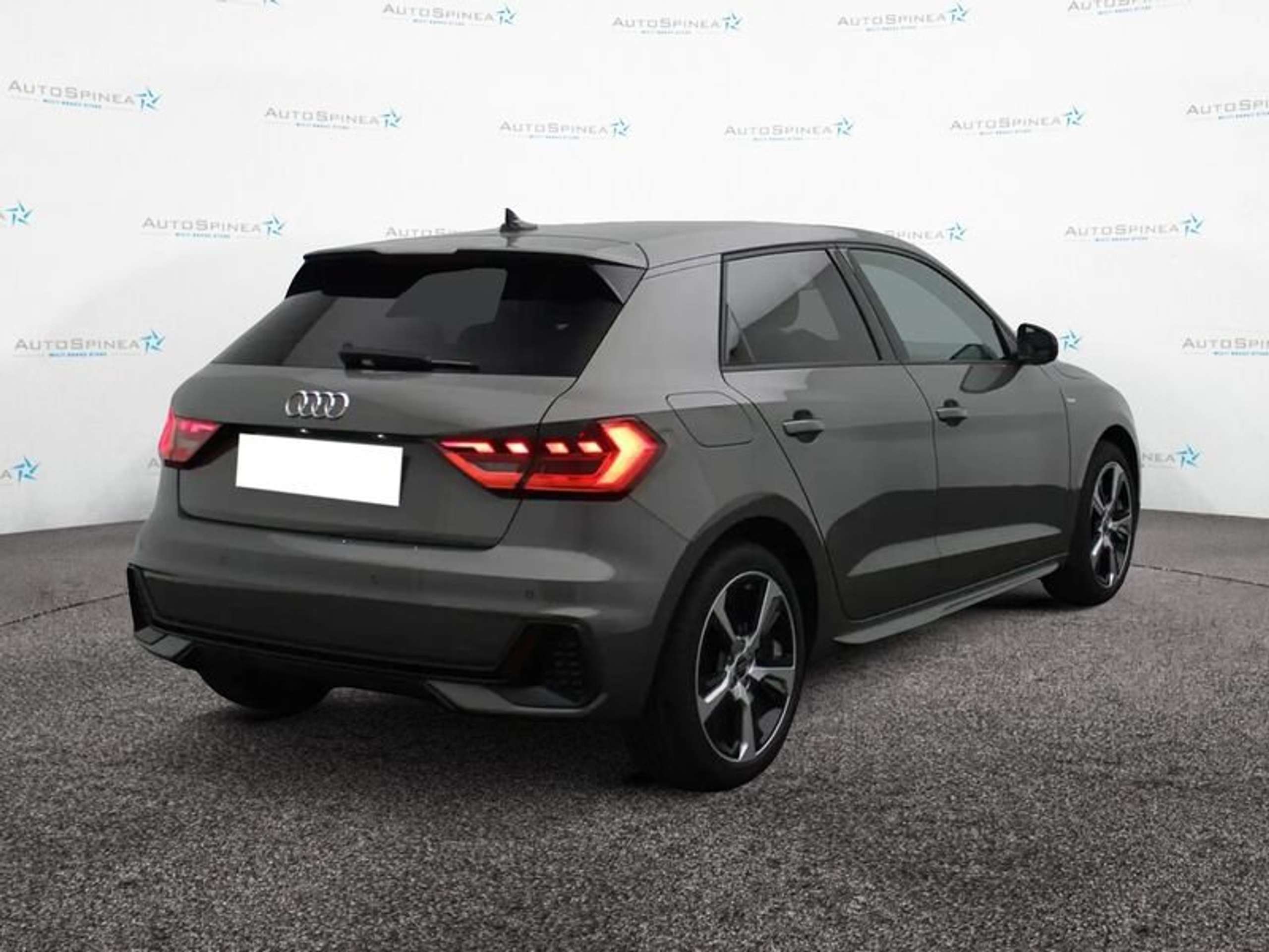 Audi - A1