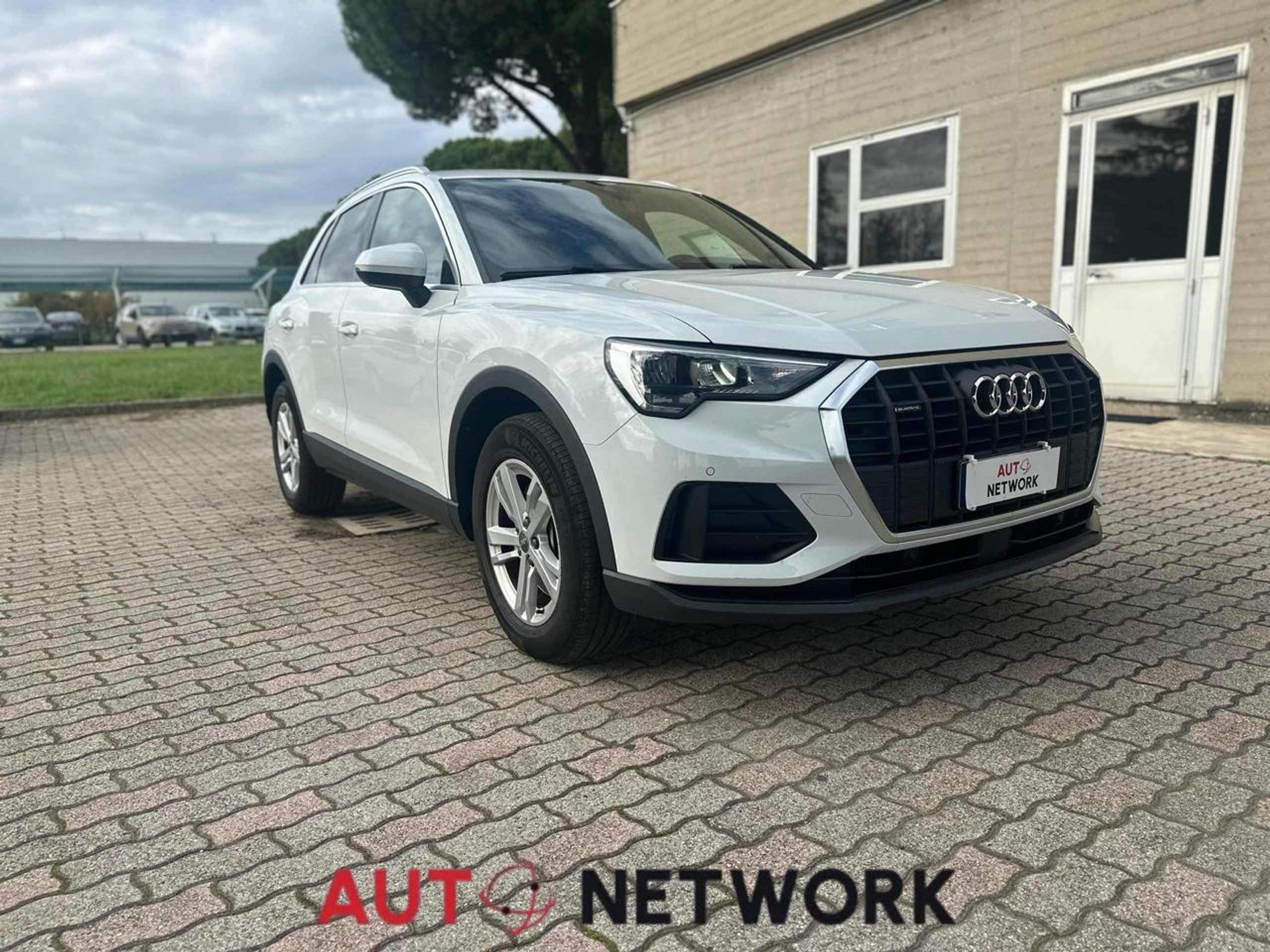 Audi - Q3