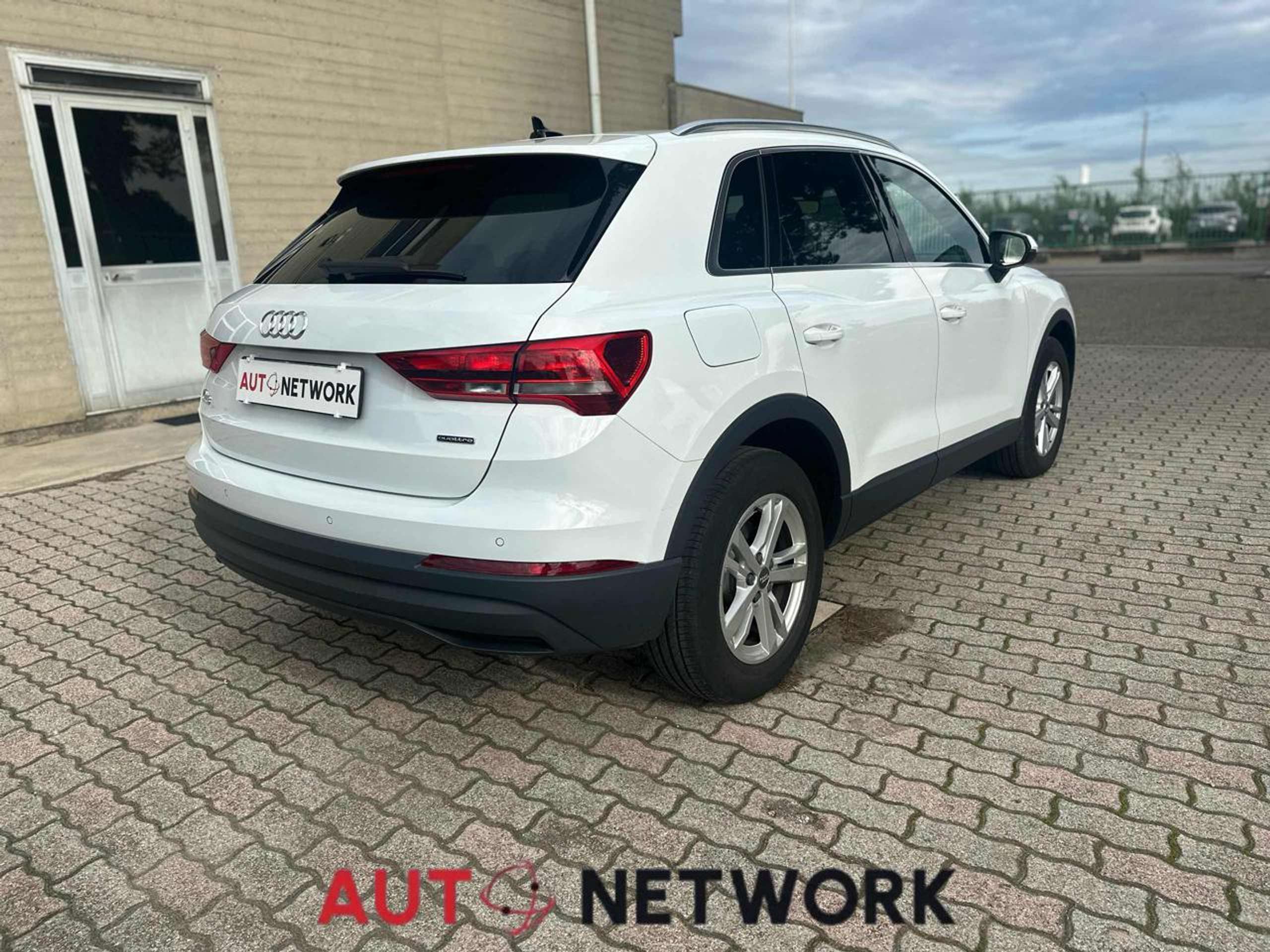 Audi - Q3