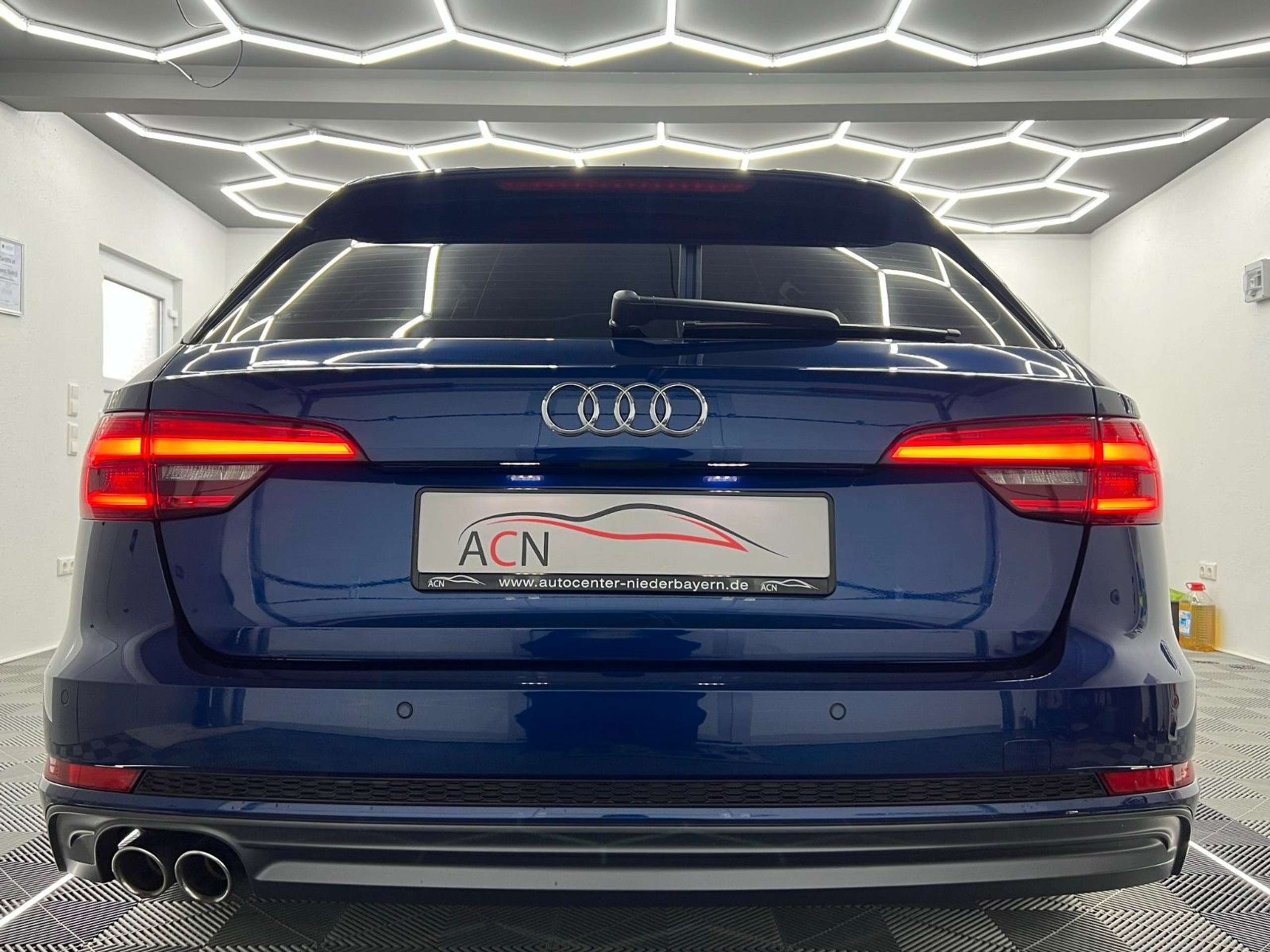 Audi - A4