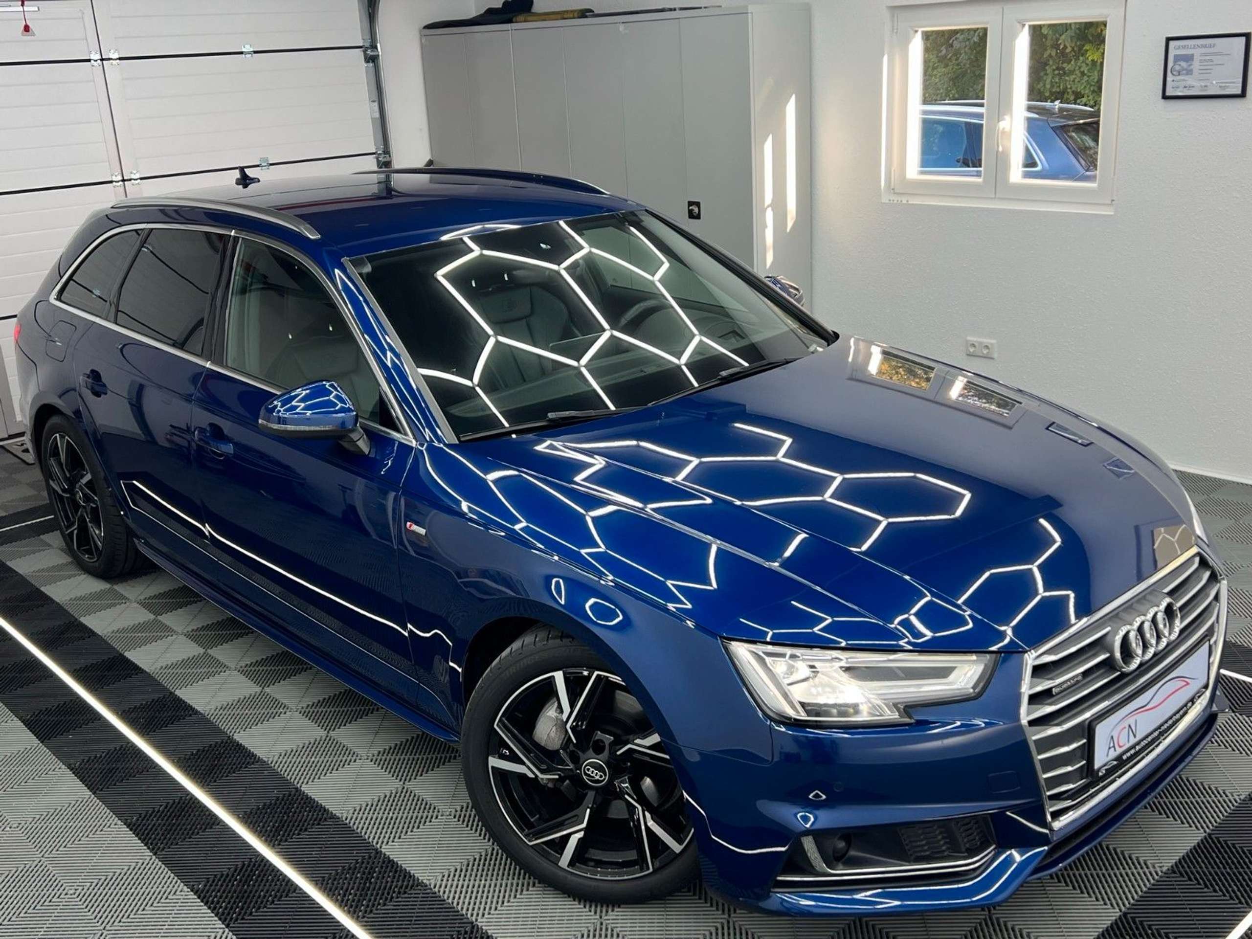 Audi - A4