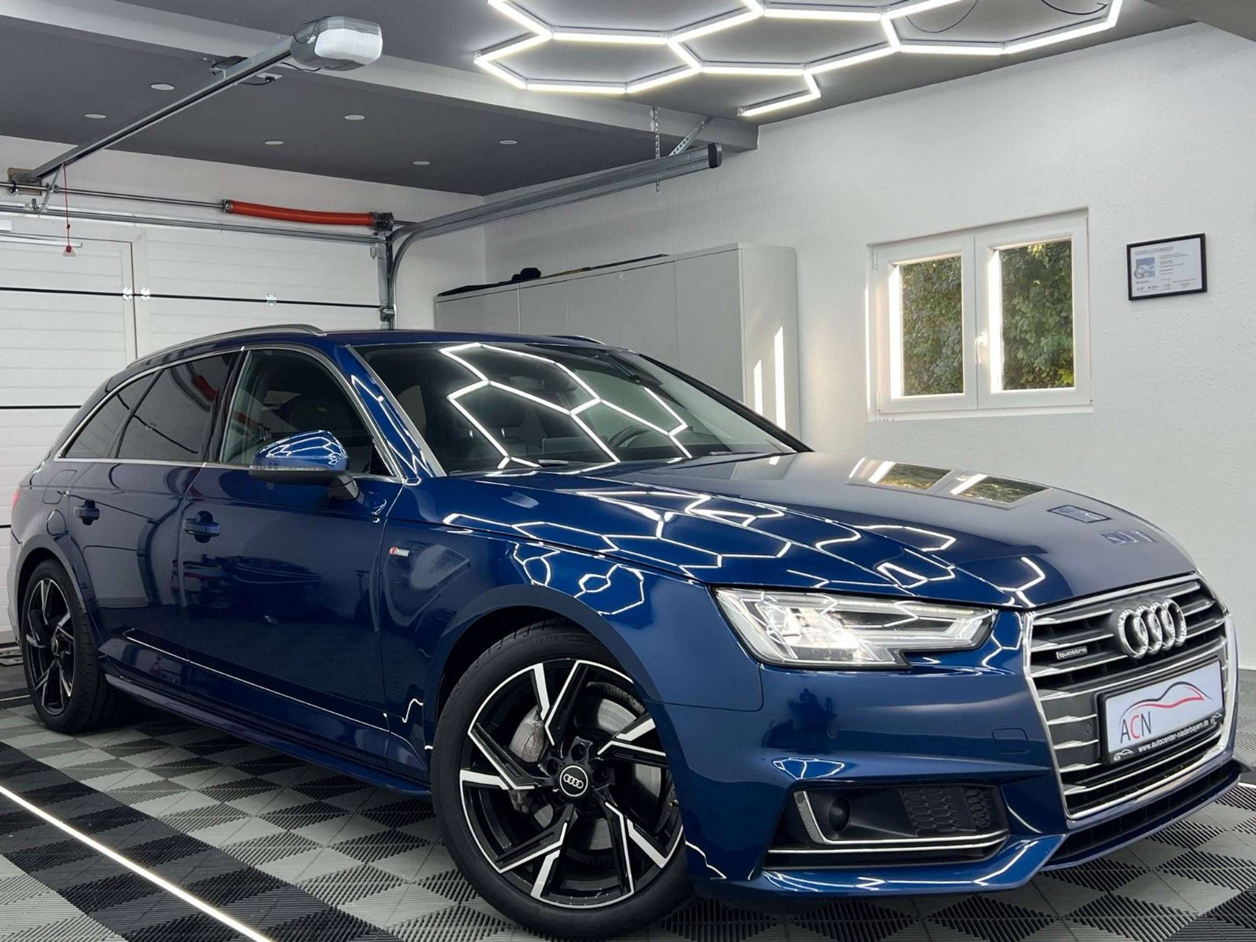 Audi - A4