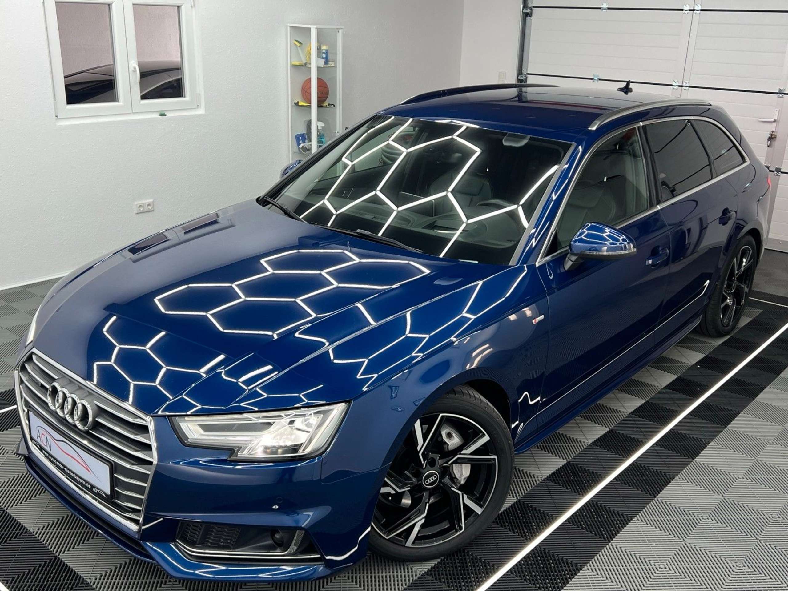 Audi - A4