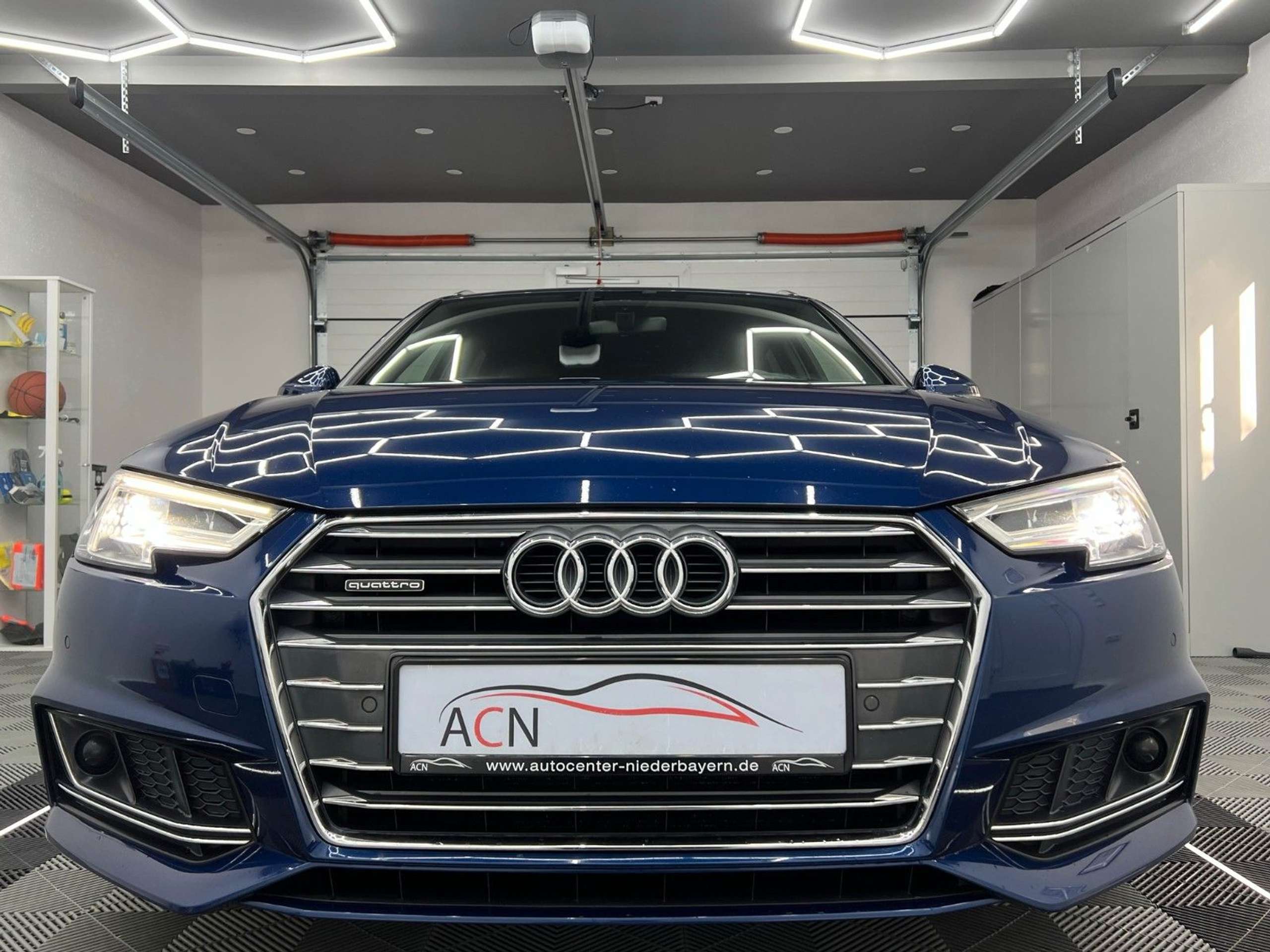 Audi - A4