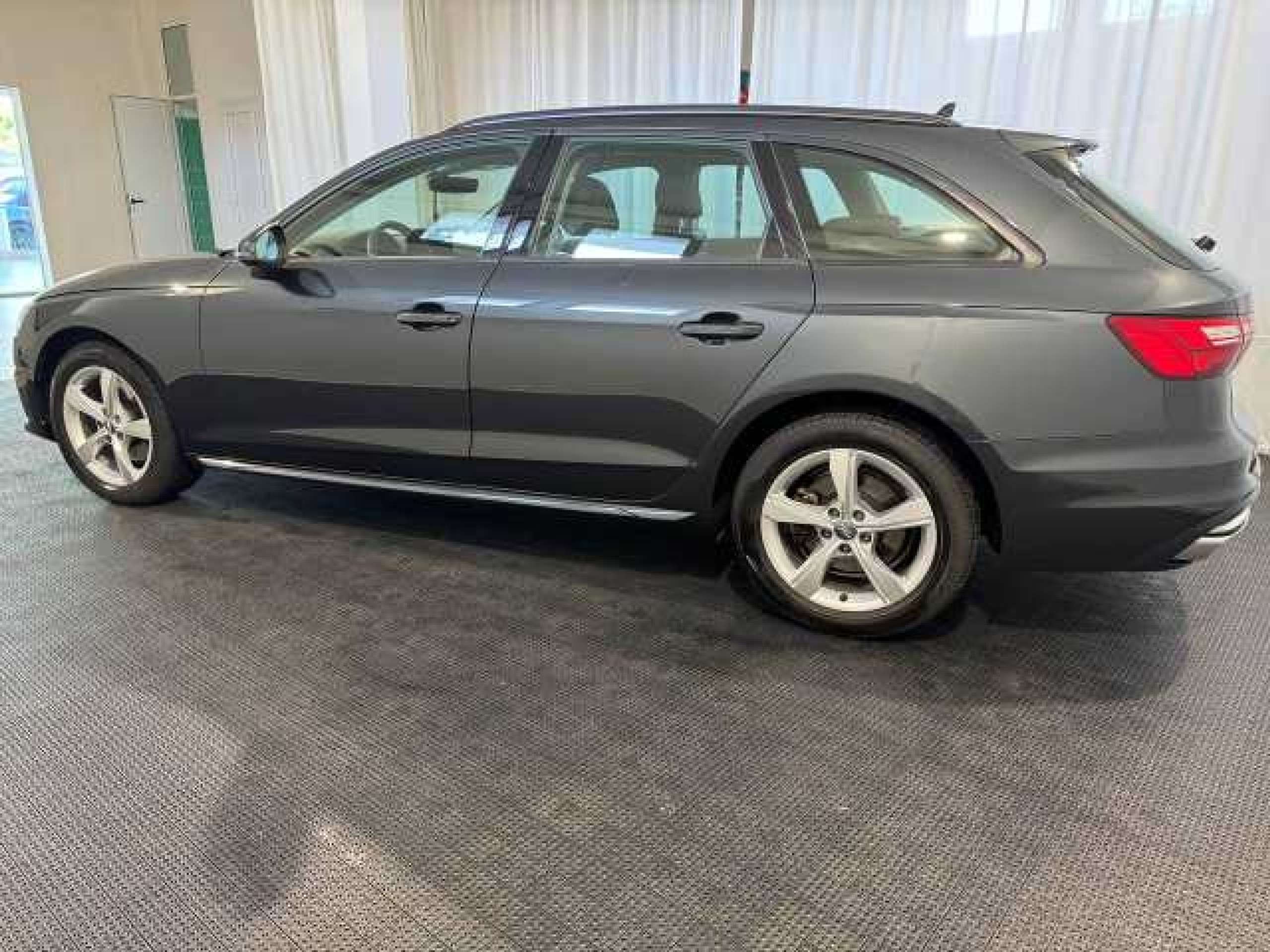 Audi - A4