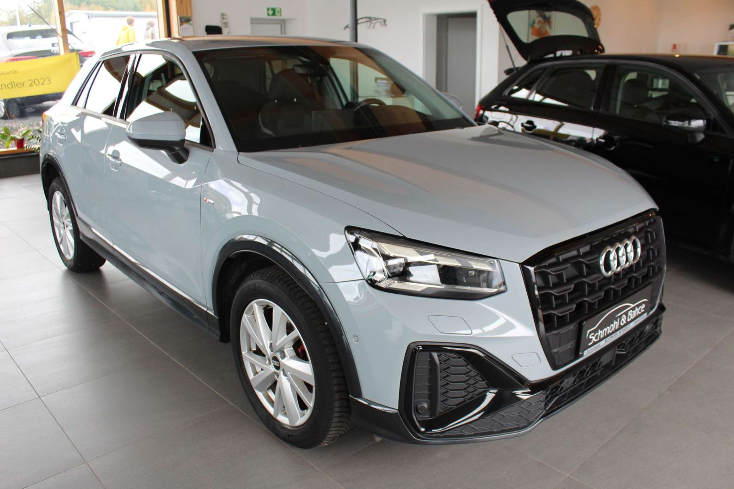 Audi - Q2