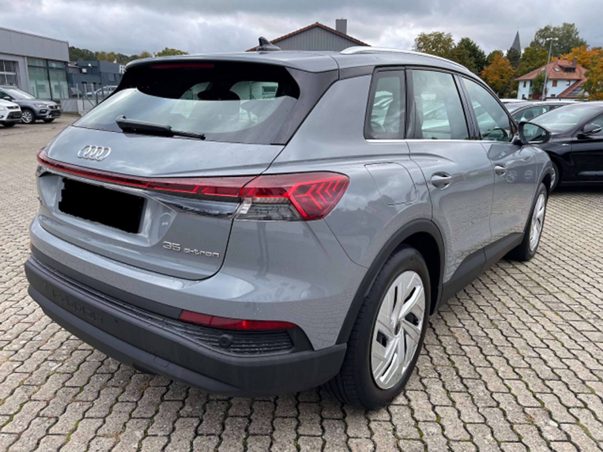 Audi - Q4 e-tron